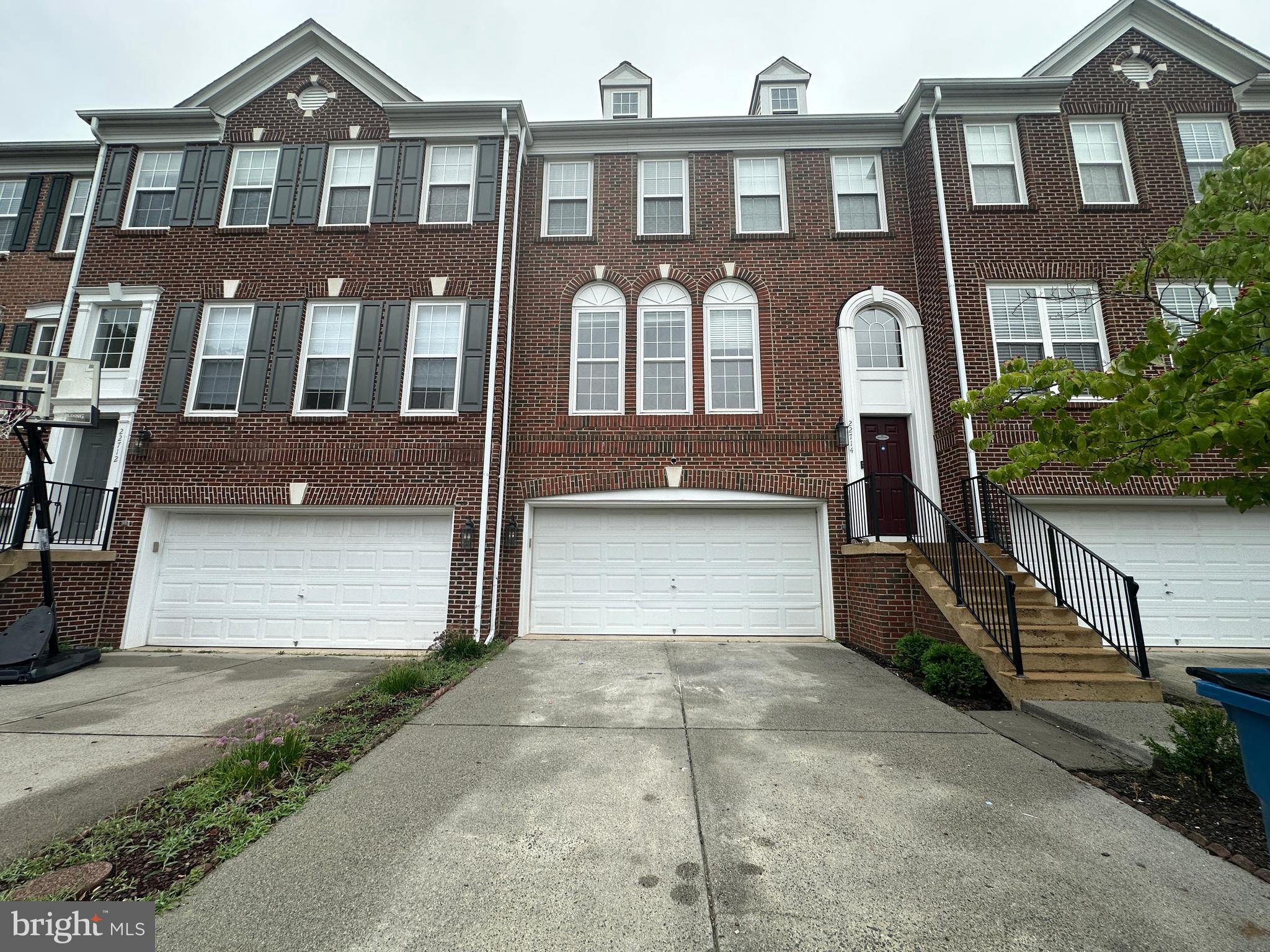 LOUDOUN PARKWAY CENTER - Residential Lease