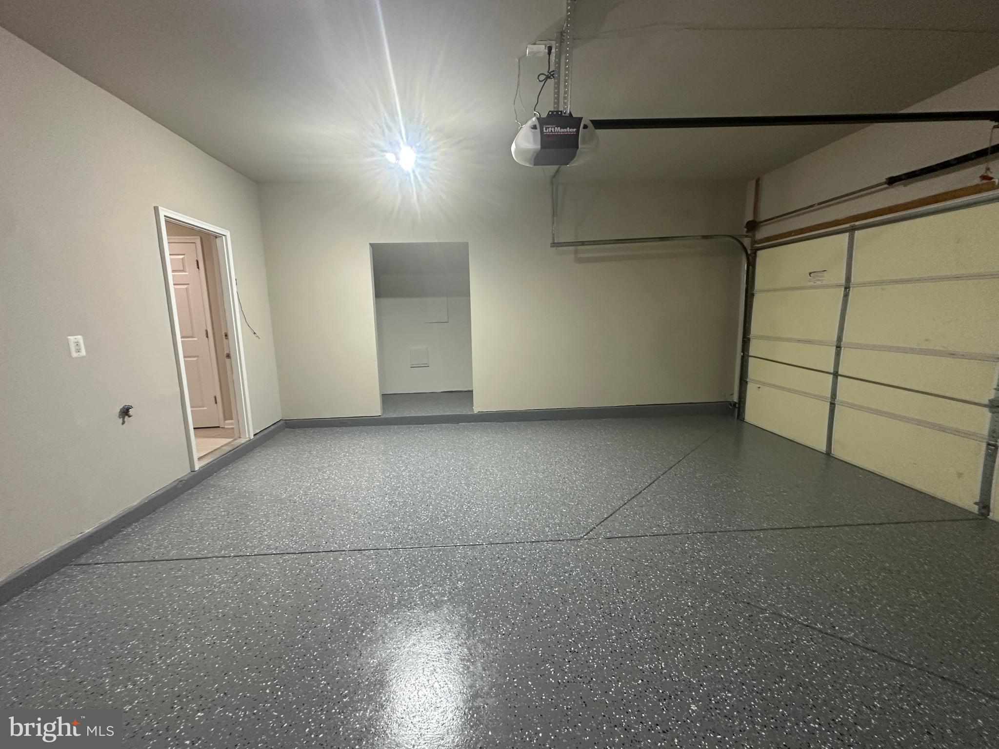 LOUDOUN PARKWAY CENTER - Residential Lease