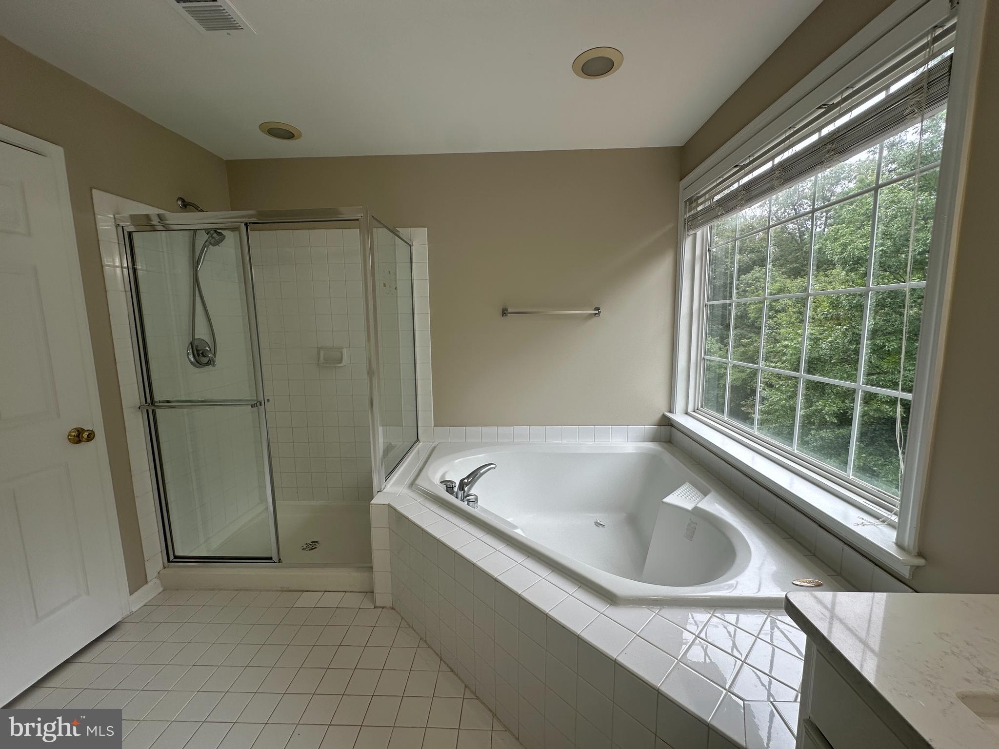 LOUDOUN PARKWAY CENTER - Residential Lease