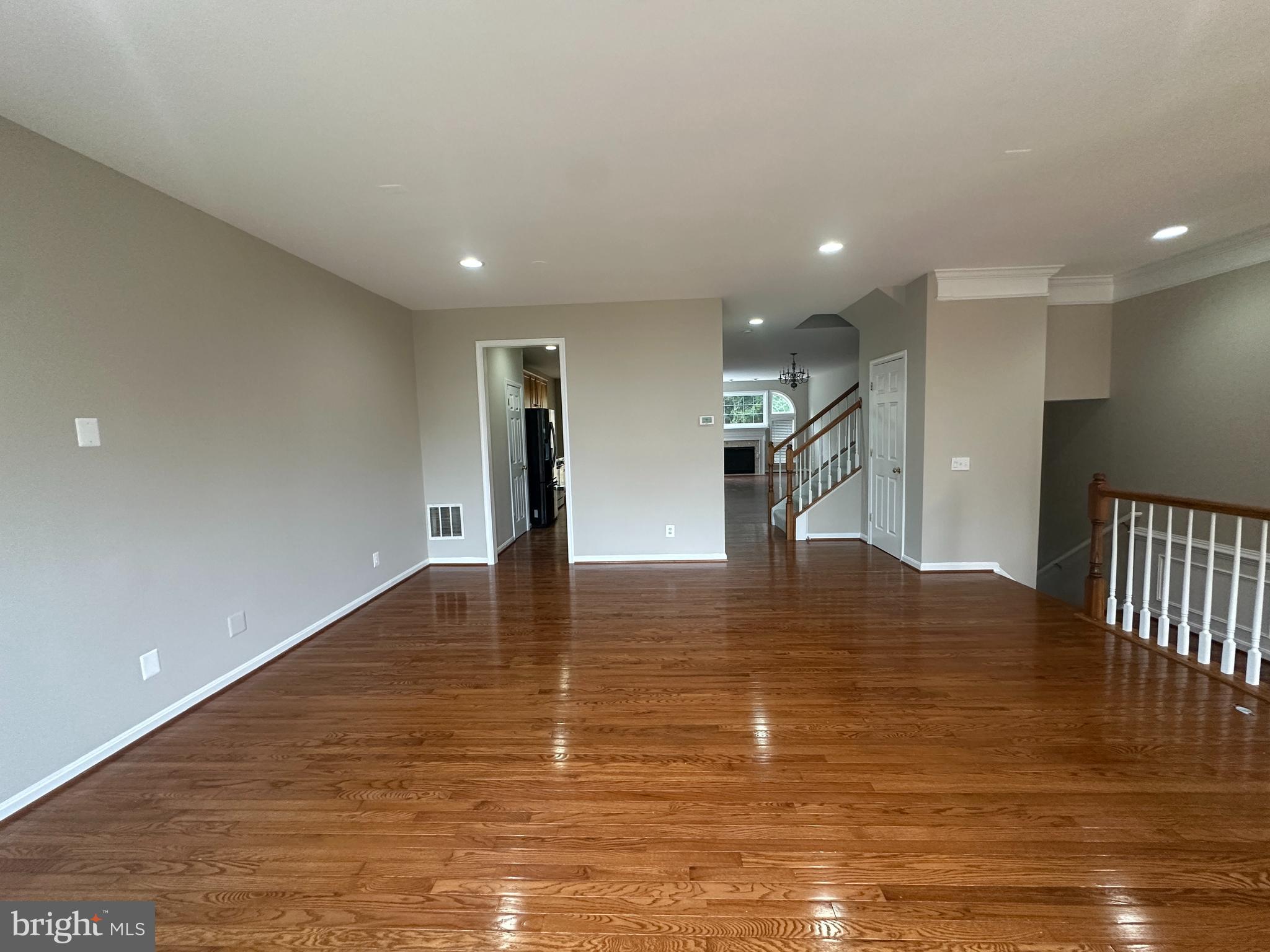 LOUDOUN PARKWAY CENTER - Residential Lease