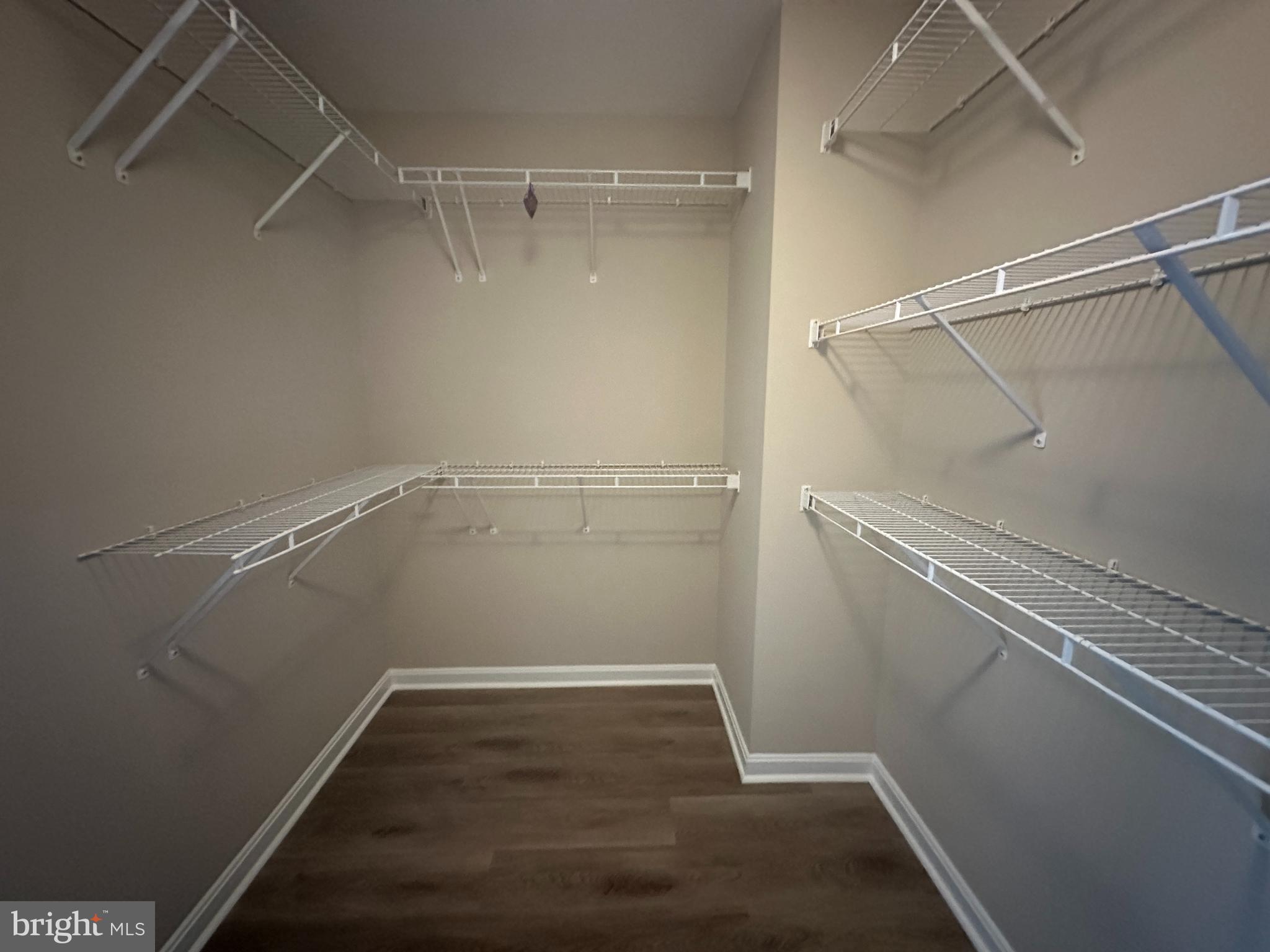 LOUDOUN PARKWAY CENTER - Residential Lease