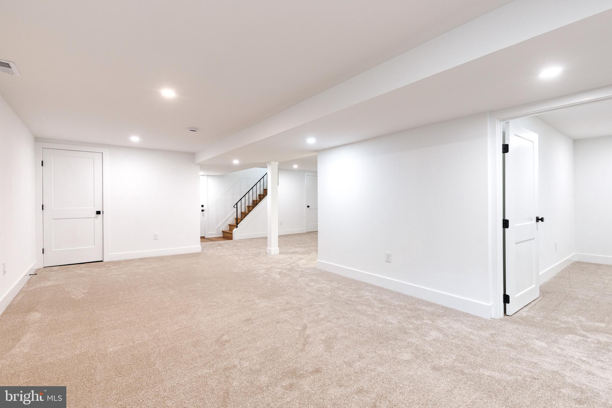 PERRY HALL - Residential