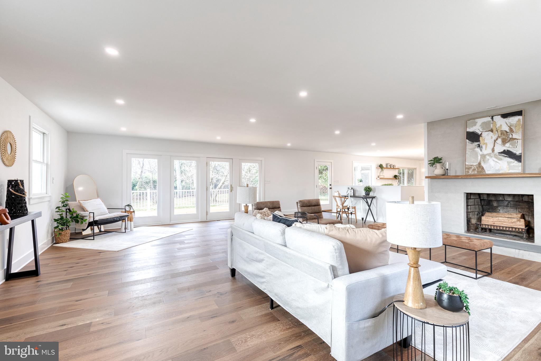 PERRY HALL - Residential