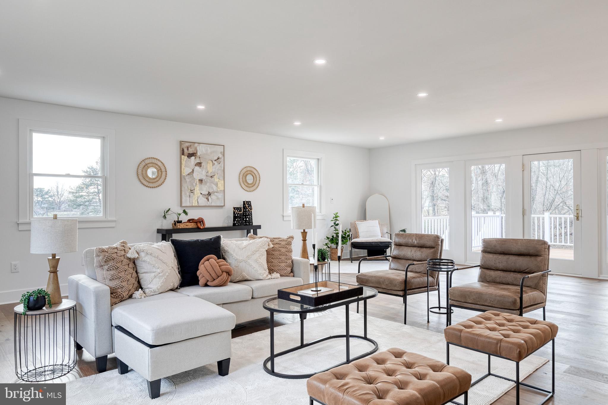 PERRY HALL - Residential