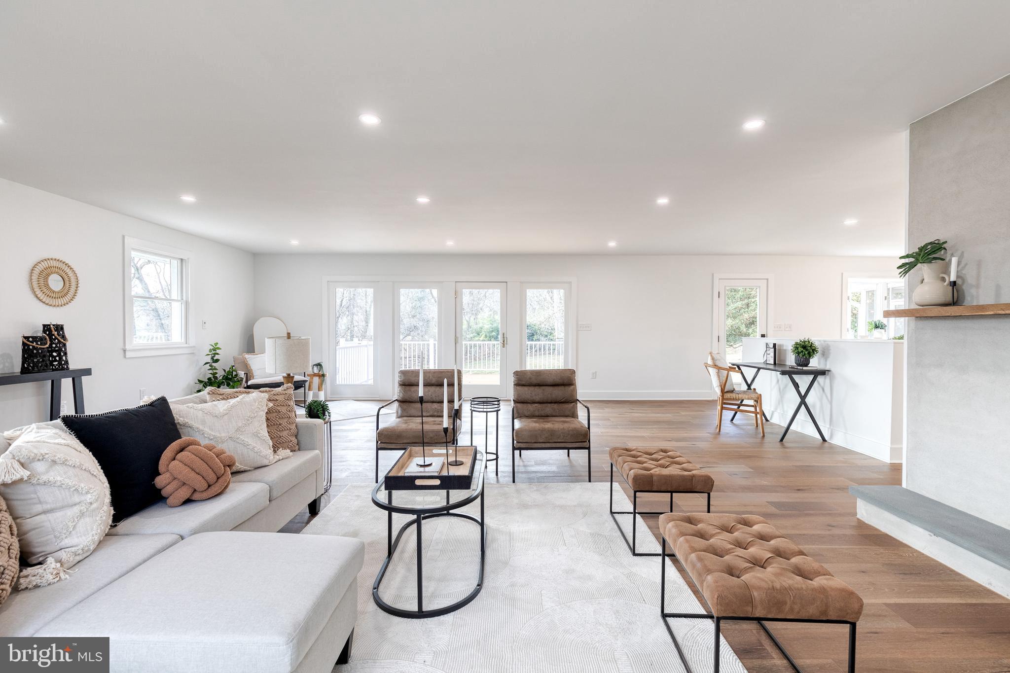 PERRY HALL - Residential