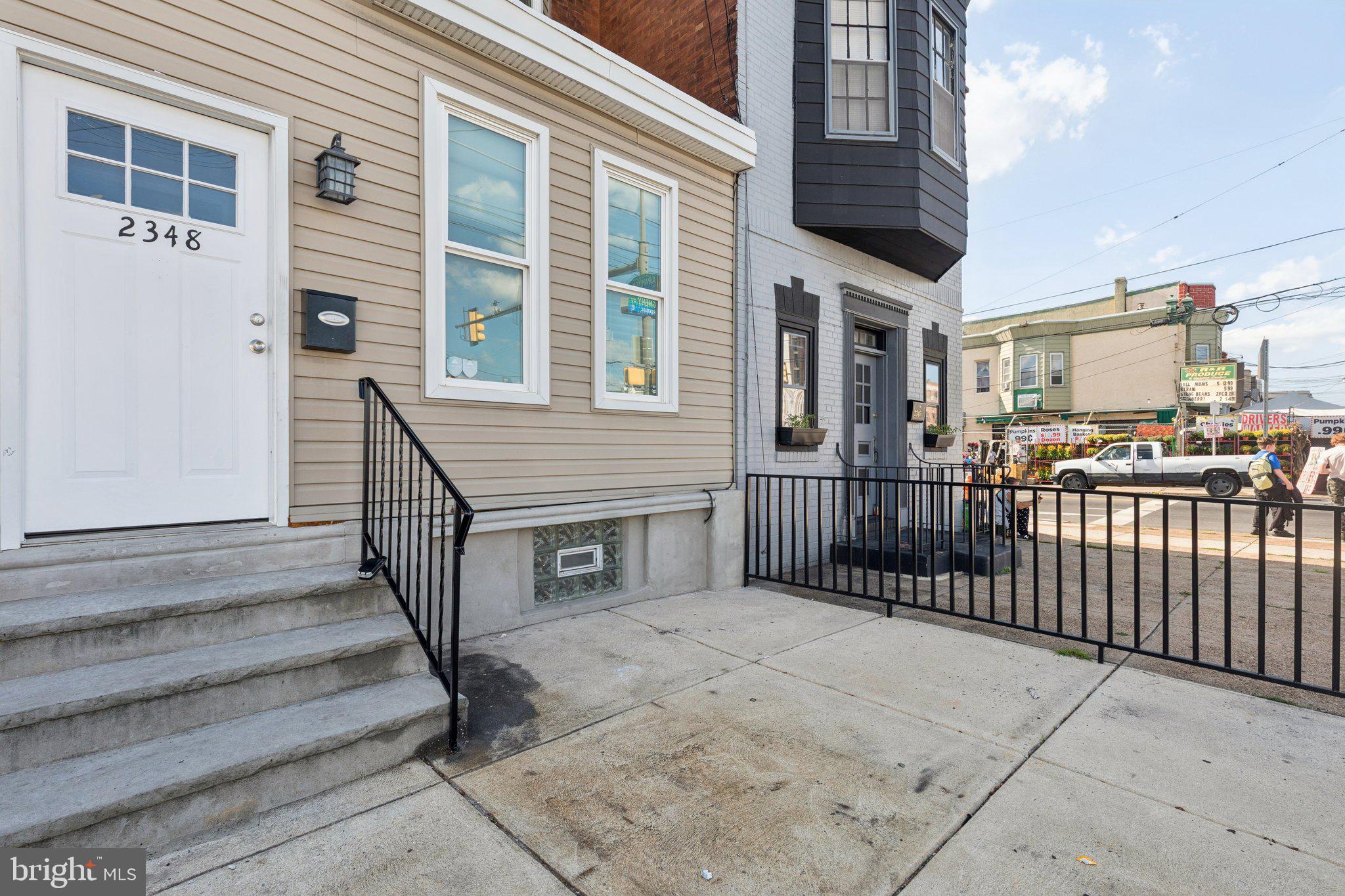 PORT RICHMOND - Residential Lease