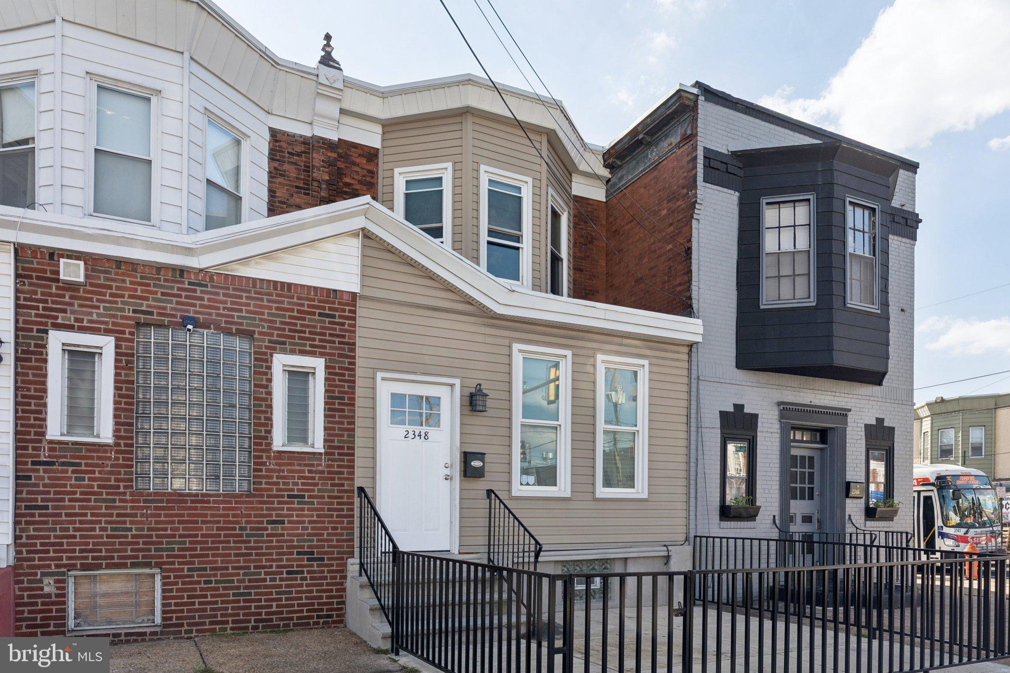 PORT RICHMOND - Residential Lease