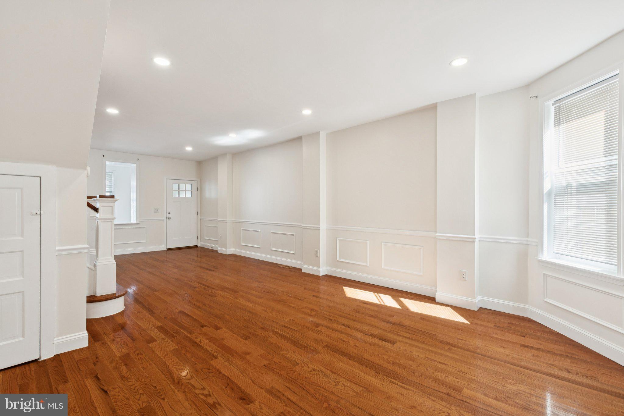 PORT RICHMOND - Residential Lease