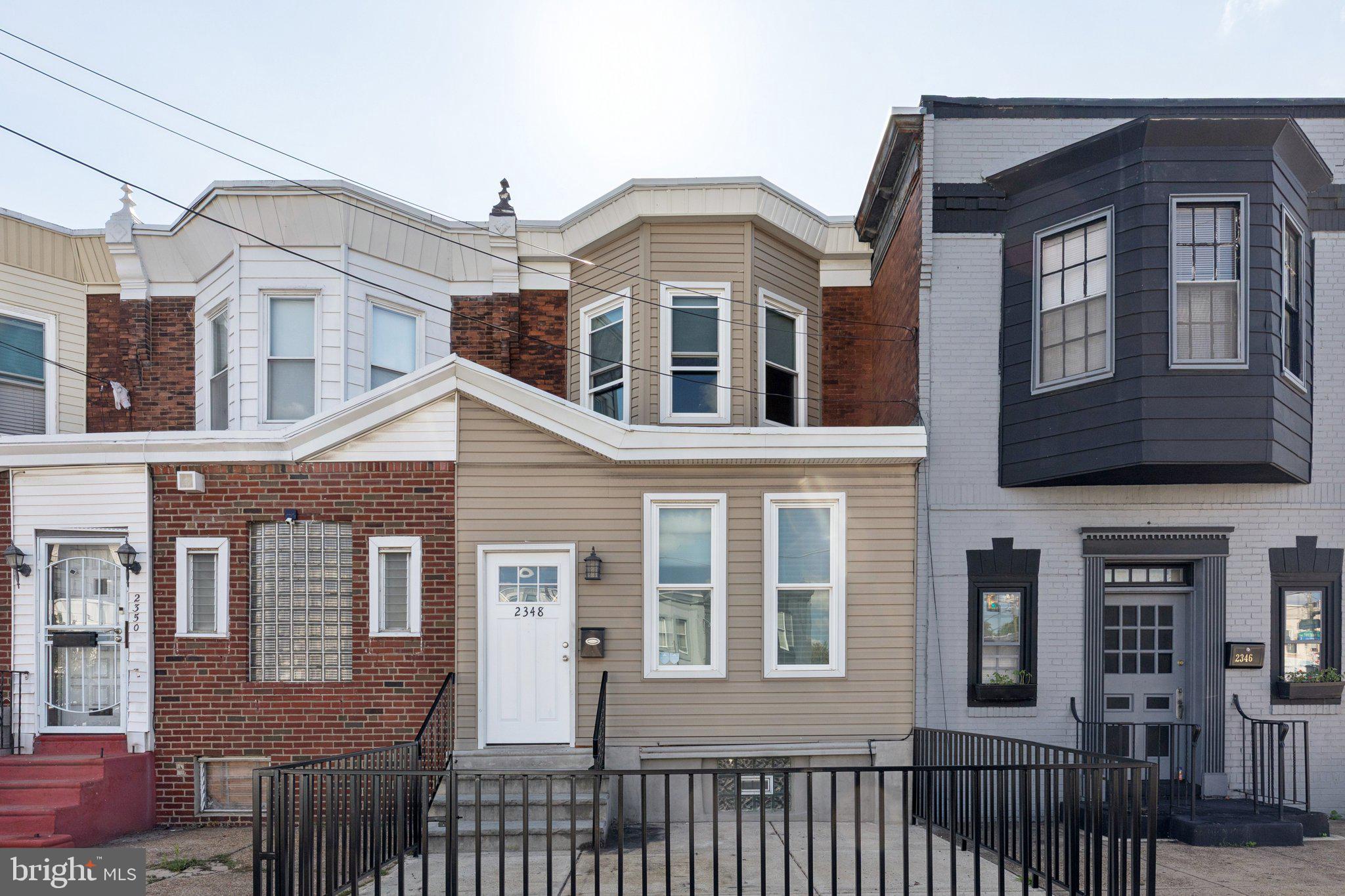 PORT RICHMOND - Residential Lease