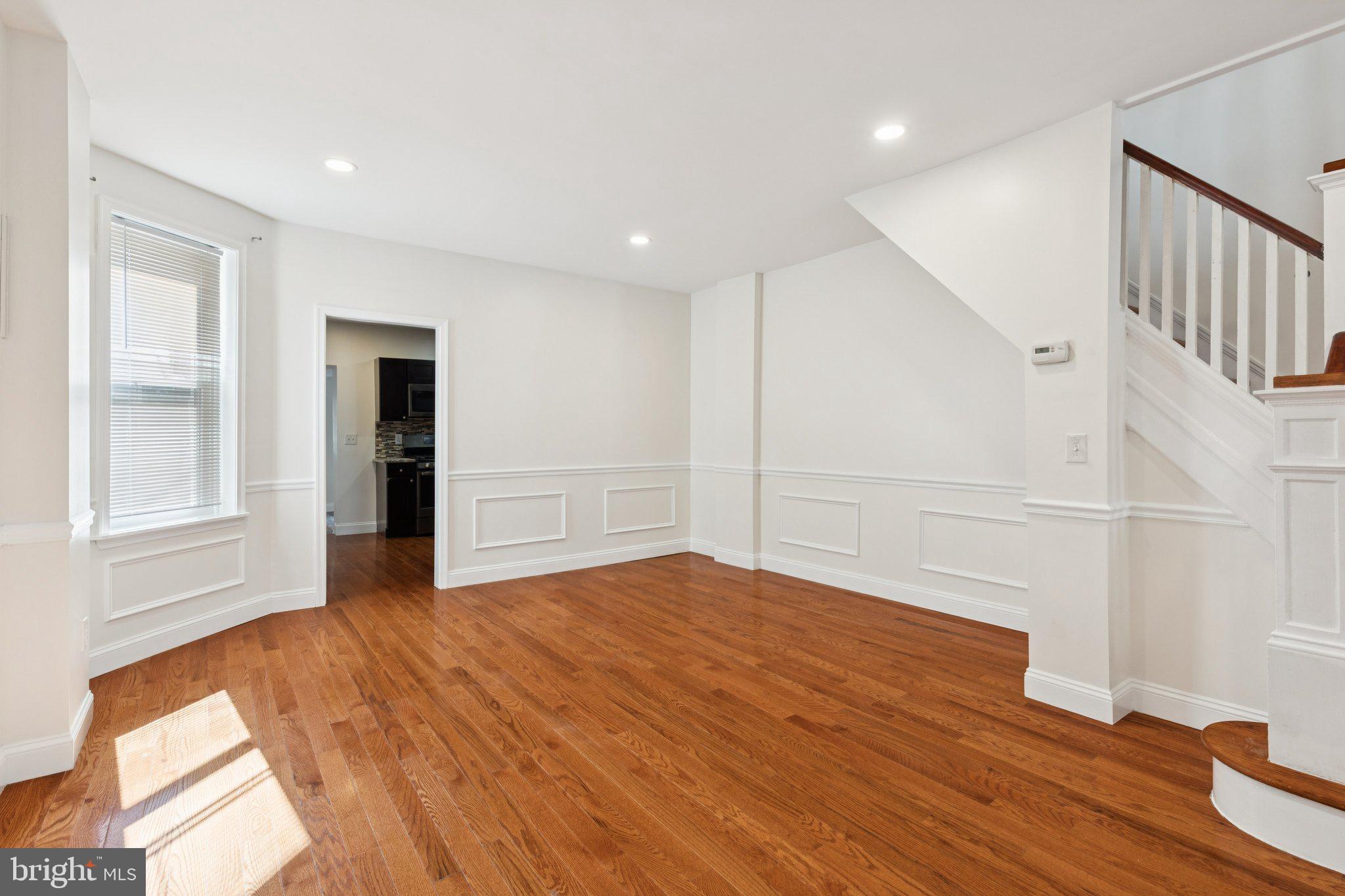 PORT RICHMOND - Residential Lease