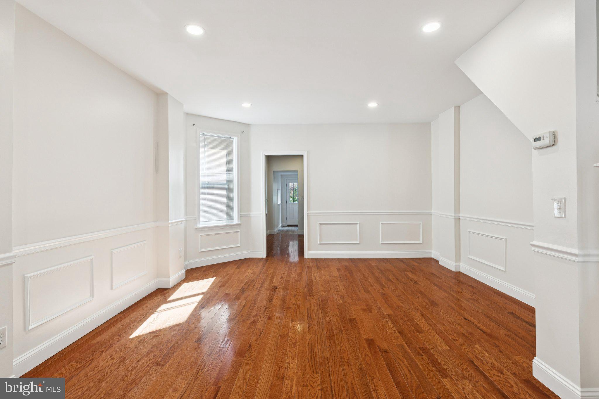 PORT RICHMOND - Residential Lease