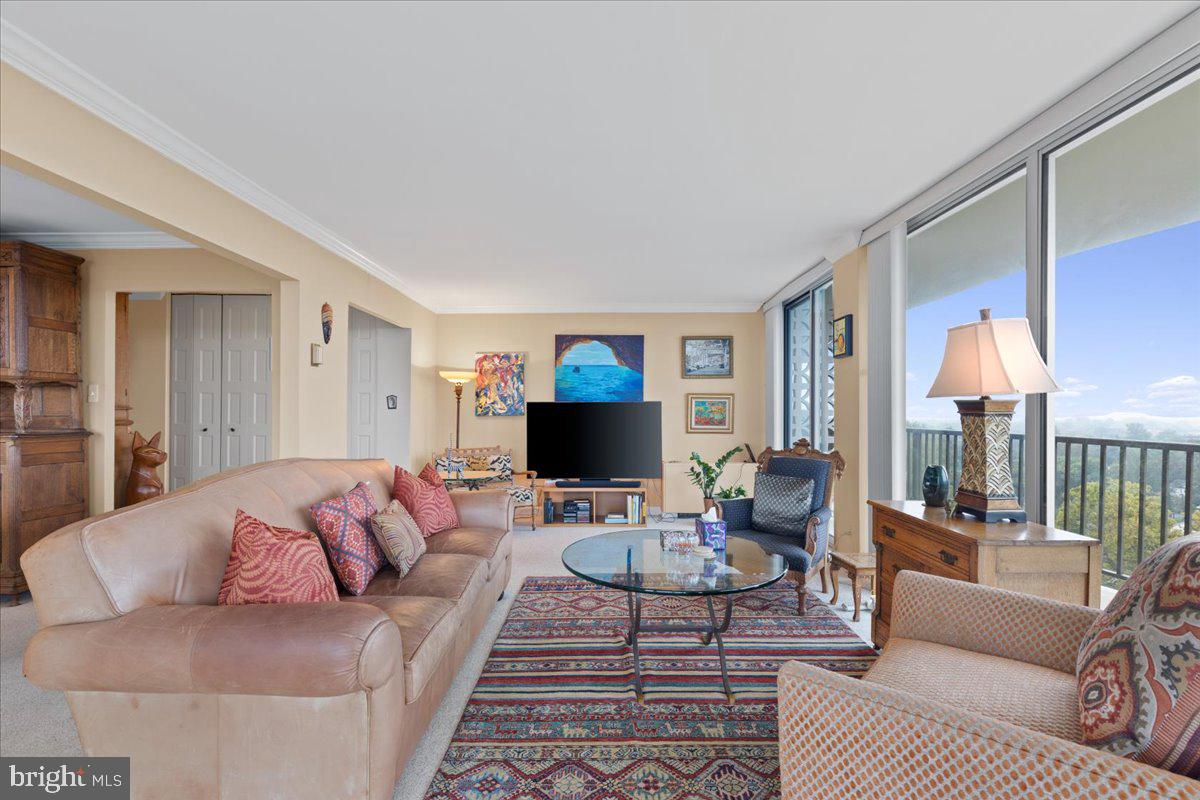 3333 UNIVERSITY BOULEVARD W 1101