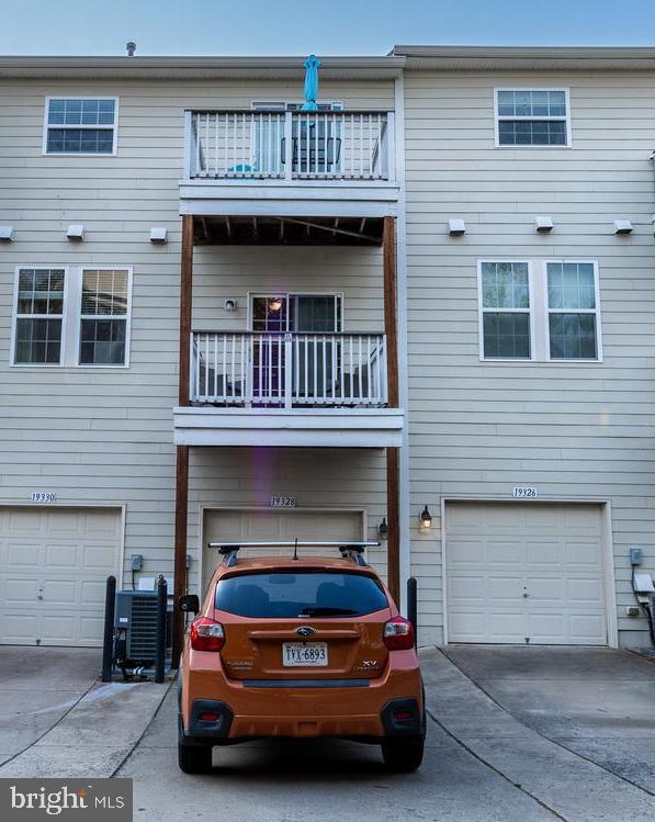 LINDEN ROW CONDOMINIUM - Residential