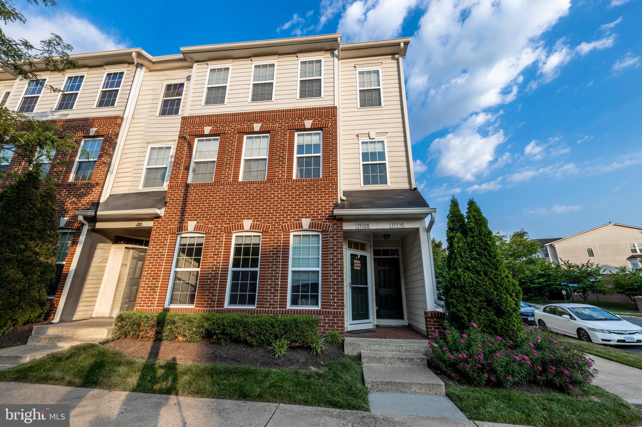 LINDEN ROW CONDOMINIUM - Residential