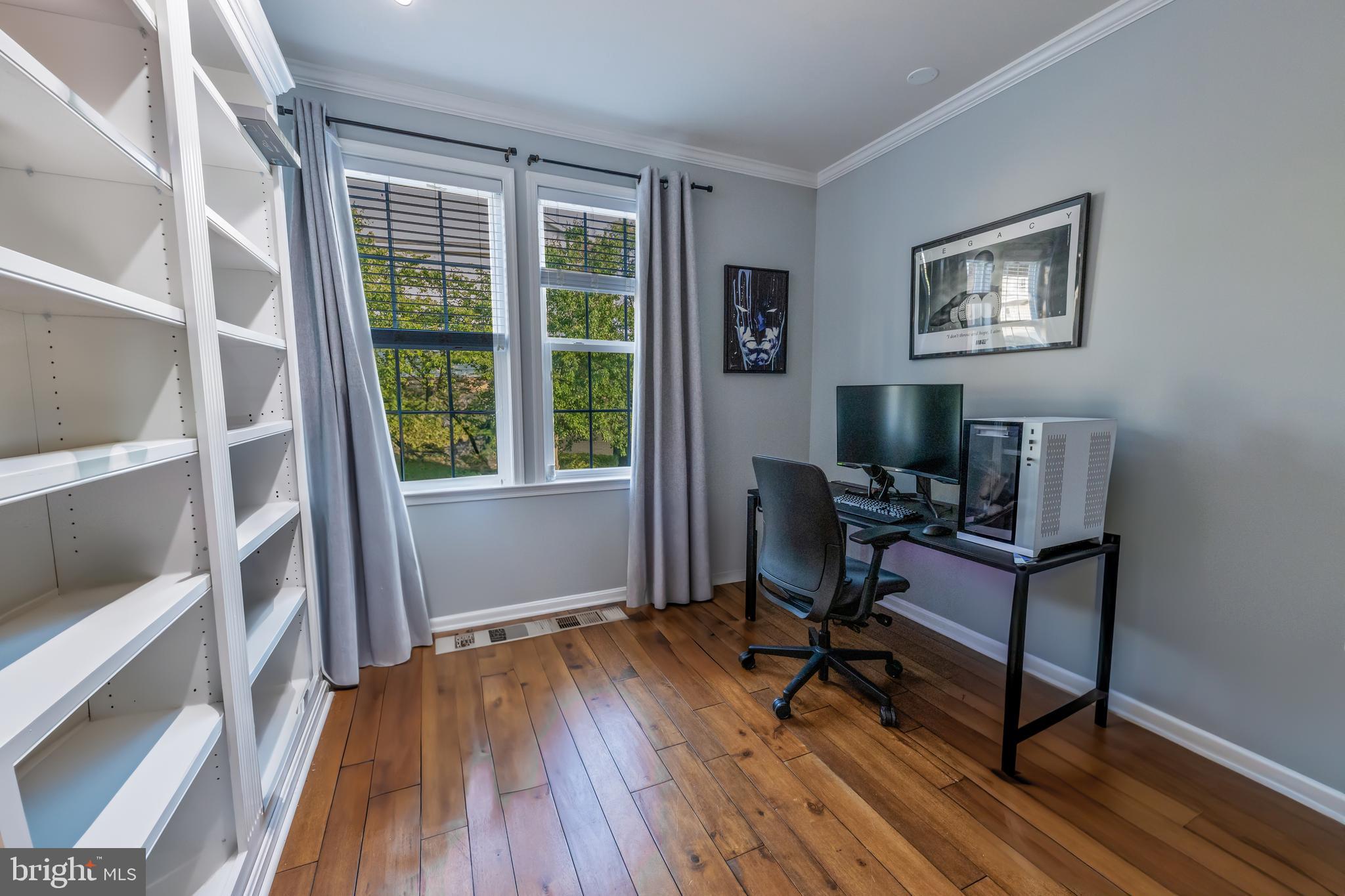 LINDEN ROW CONDOMINIUM - Residential