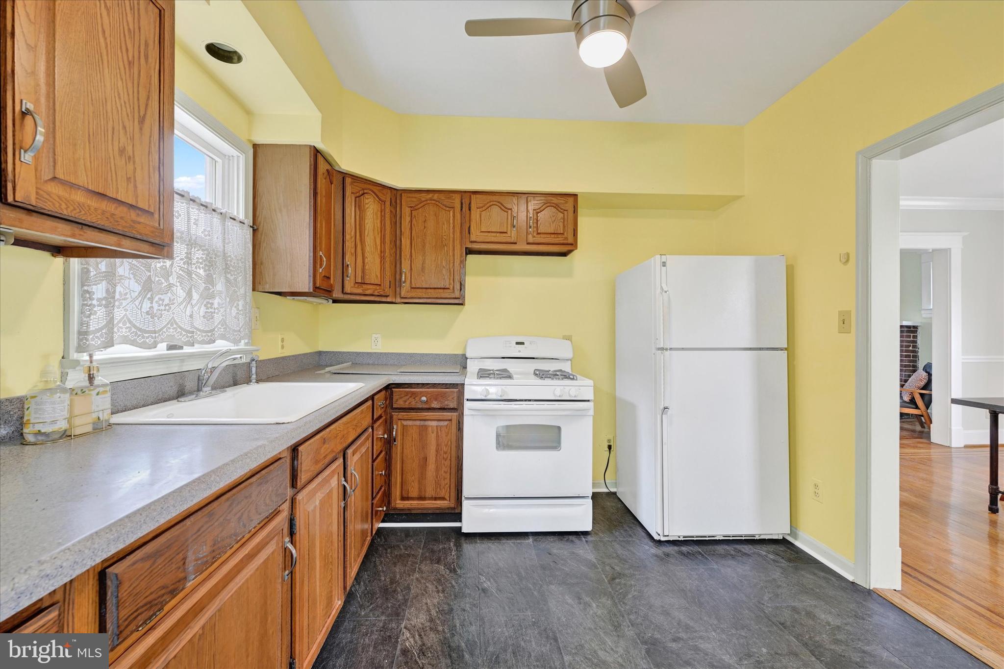 LAKE EVESHAM - Residential