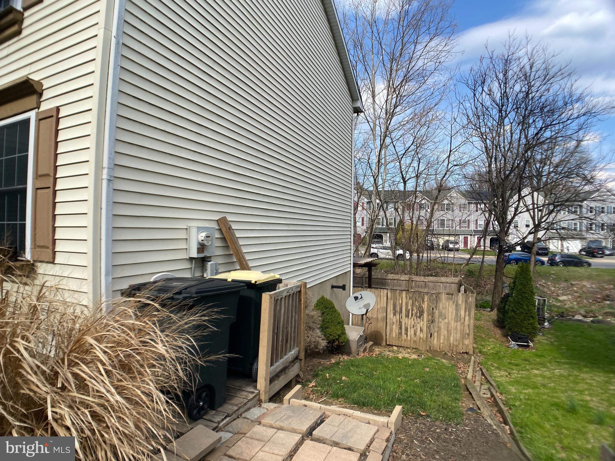 SOUTH WEST LANCASTER - Residential