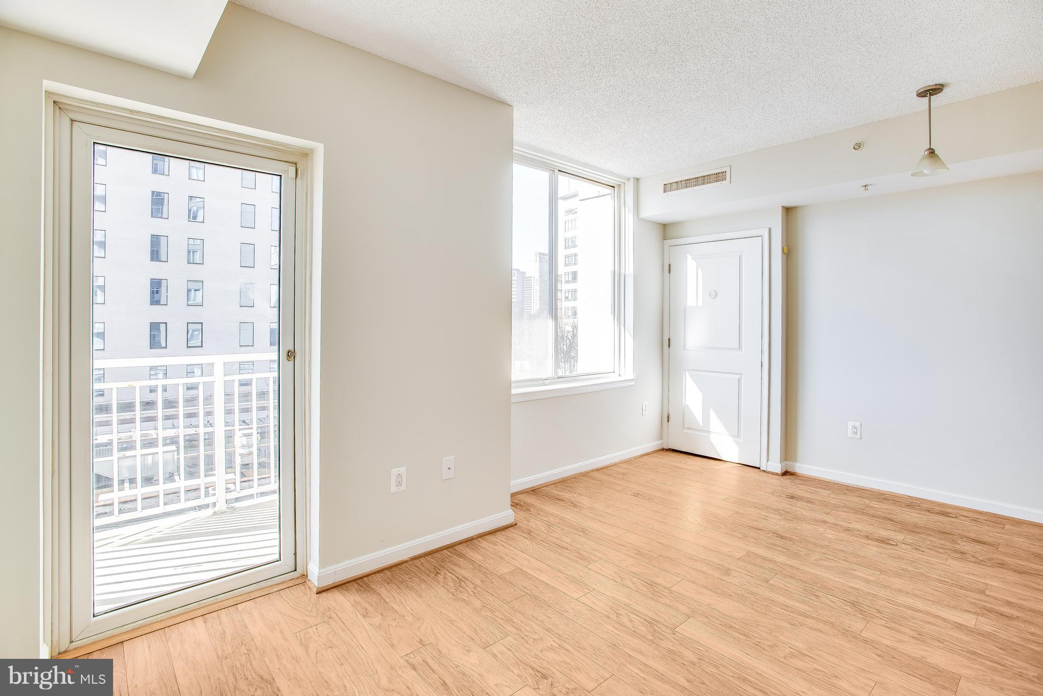 CRESCENT - Residential