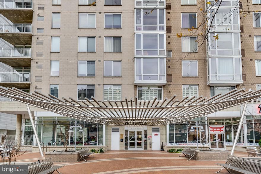 Move in and enjoy the serenity of your urban oasis in downtown Silver Spring. Bi-monthly cleaning service included in rental fee. The perfect home with large living/dining room; bedroom with plenty of closet space,  Gourmet kitchen with granite counters and new stainless. Walk to Whole Foods/Giant/Safeway, shopping, movies, entertainment, restaurants, & METRO.