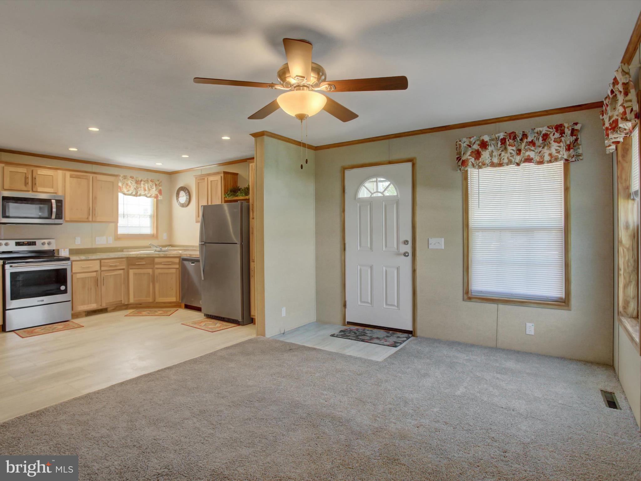 MAIZEFIELD COMMUNITY - Residential