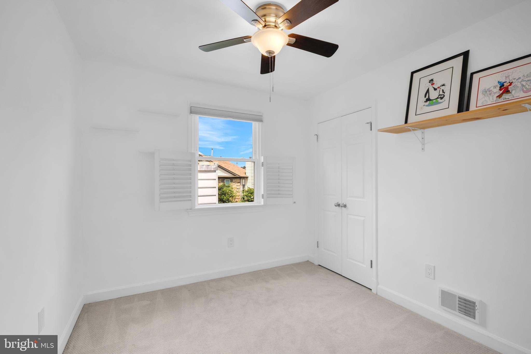 PINECREST - Residential