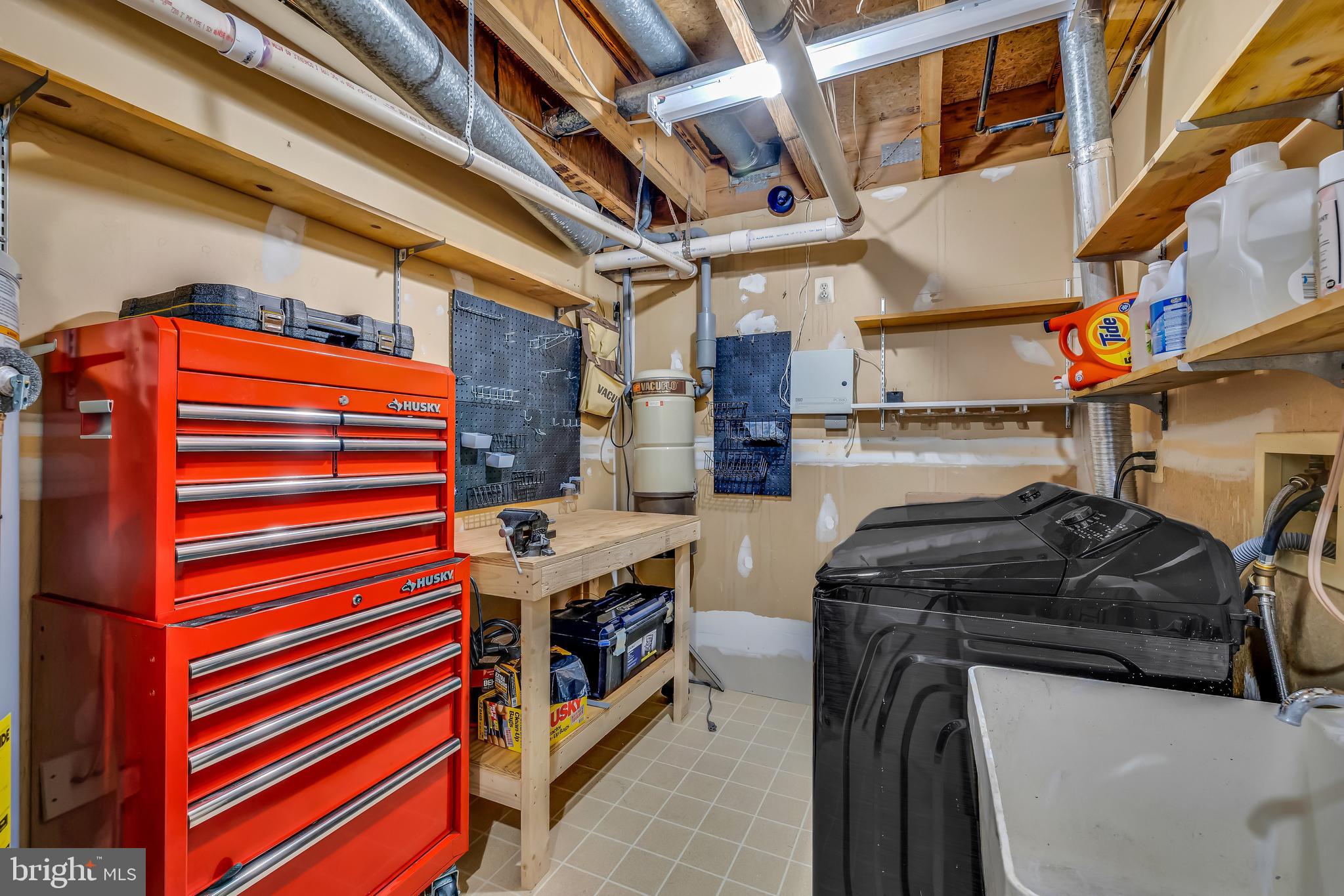 PINECREST - Residential