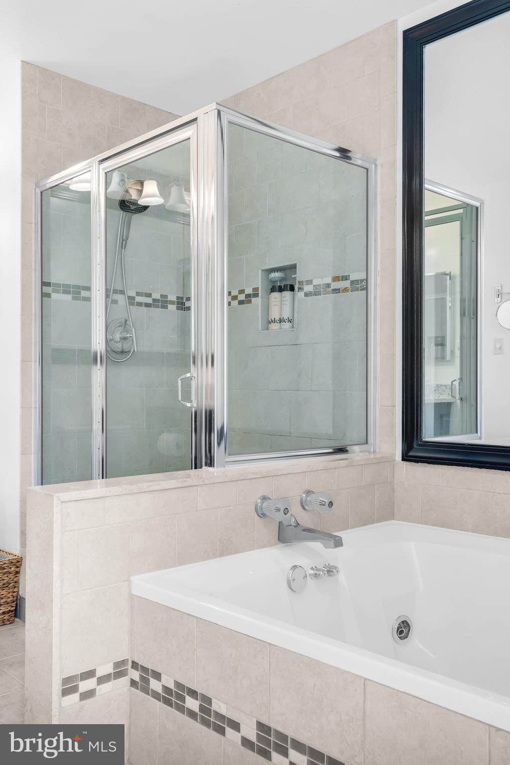 PINECREST - Residential