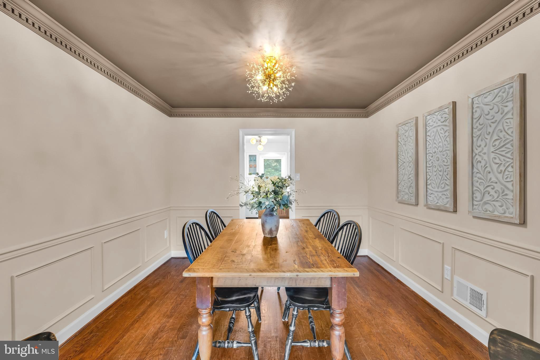 PINECREST - Residential