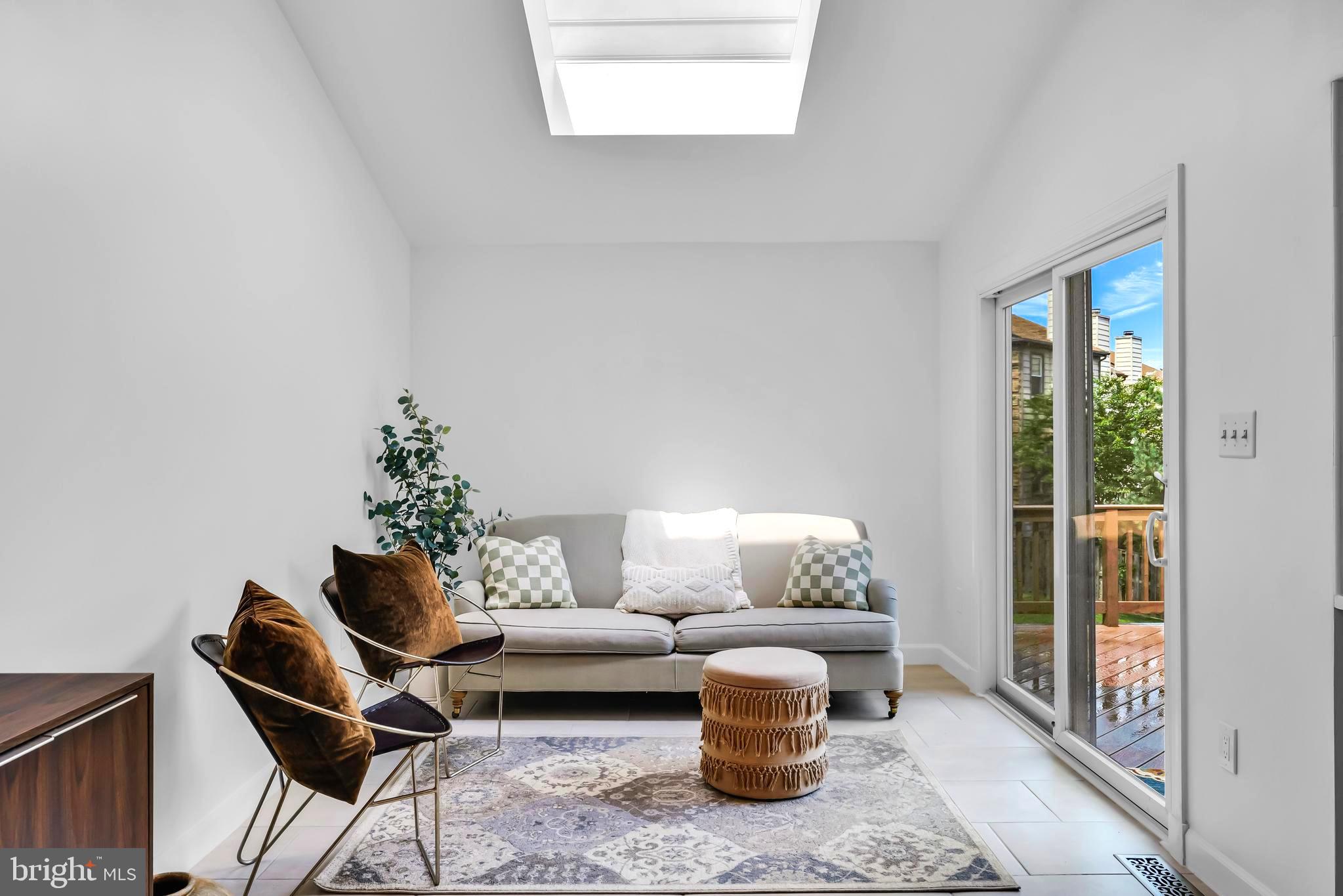 PINECREST - Residential