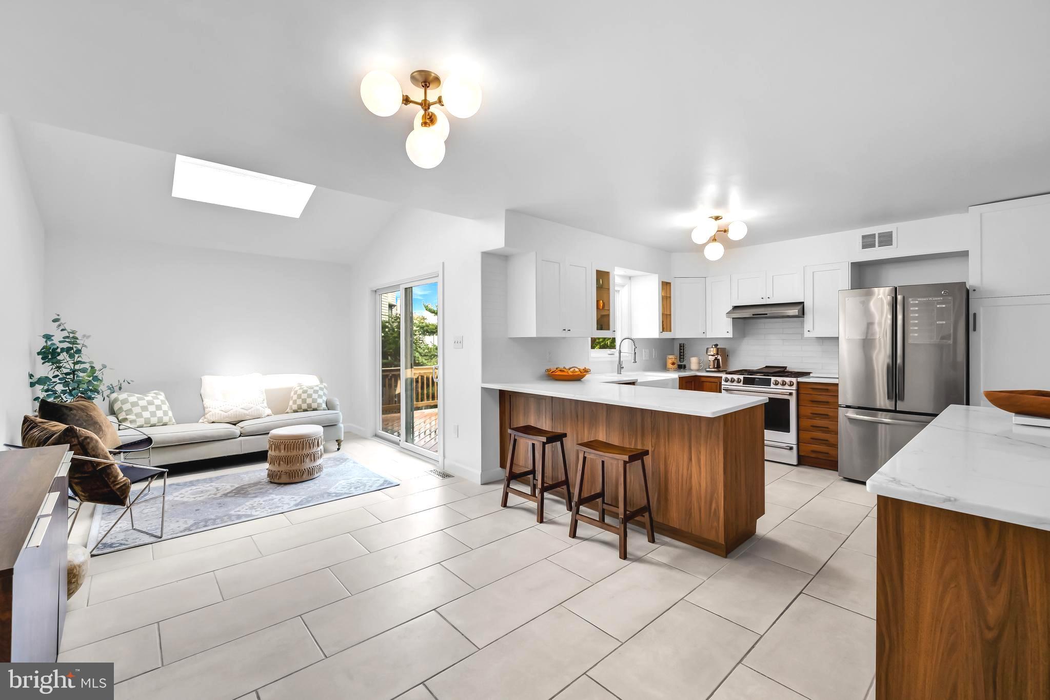 PINECREST - Residential