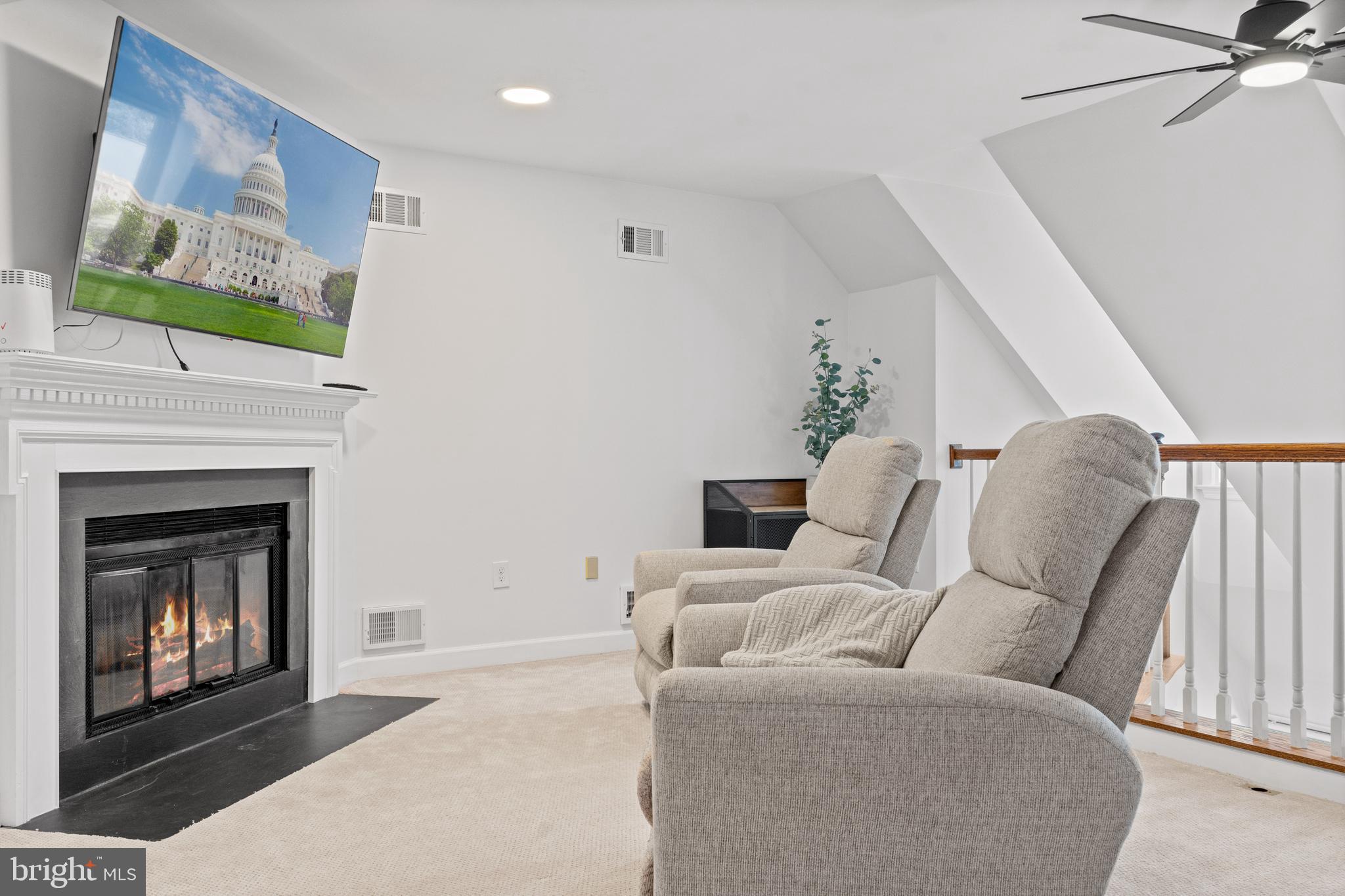 PINECREST - Residential