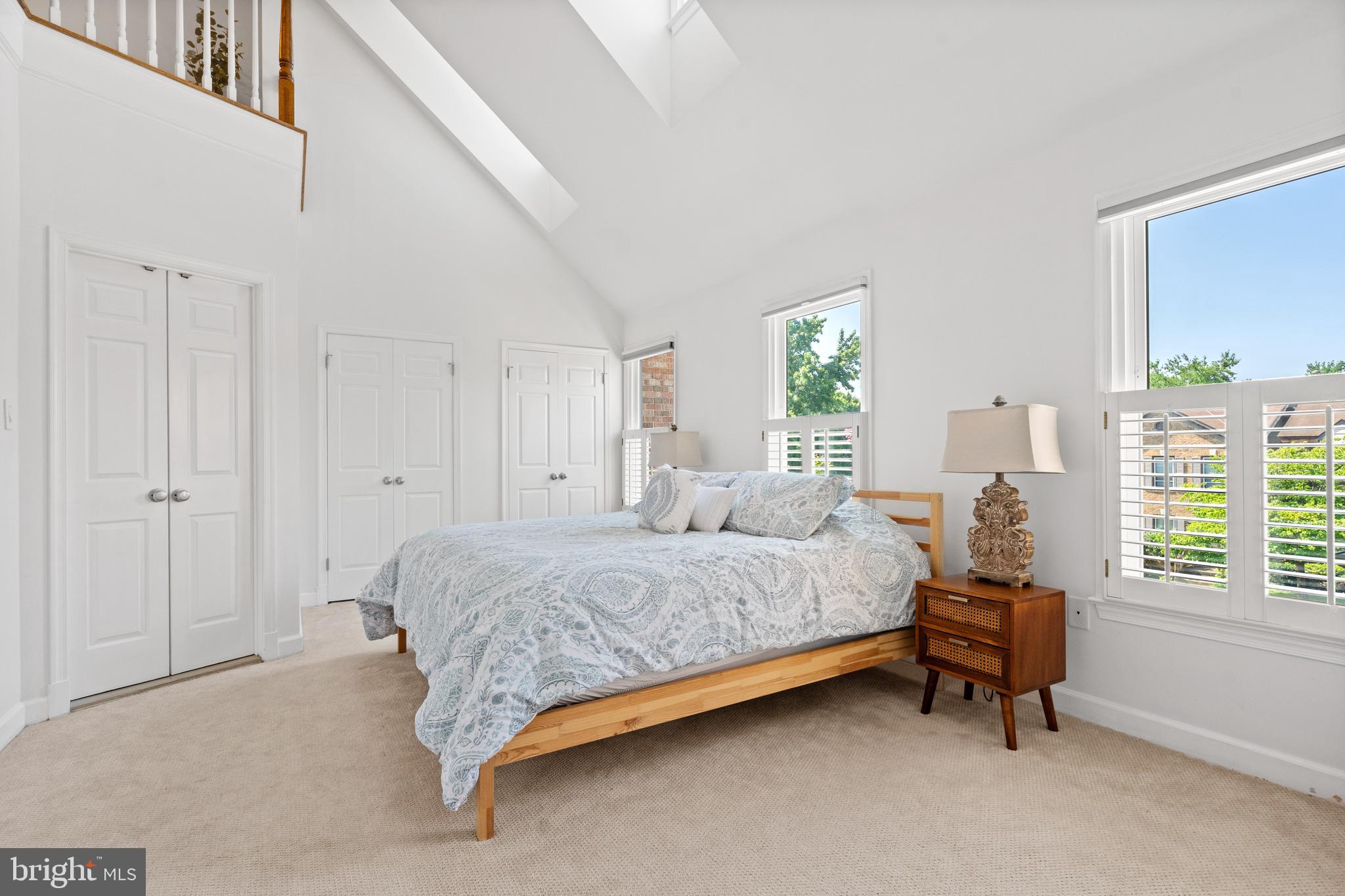 PINECREST - Residential