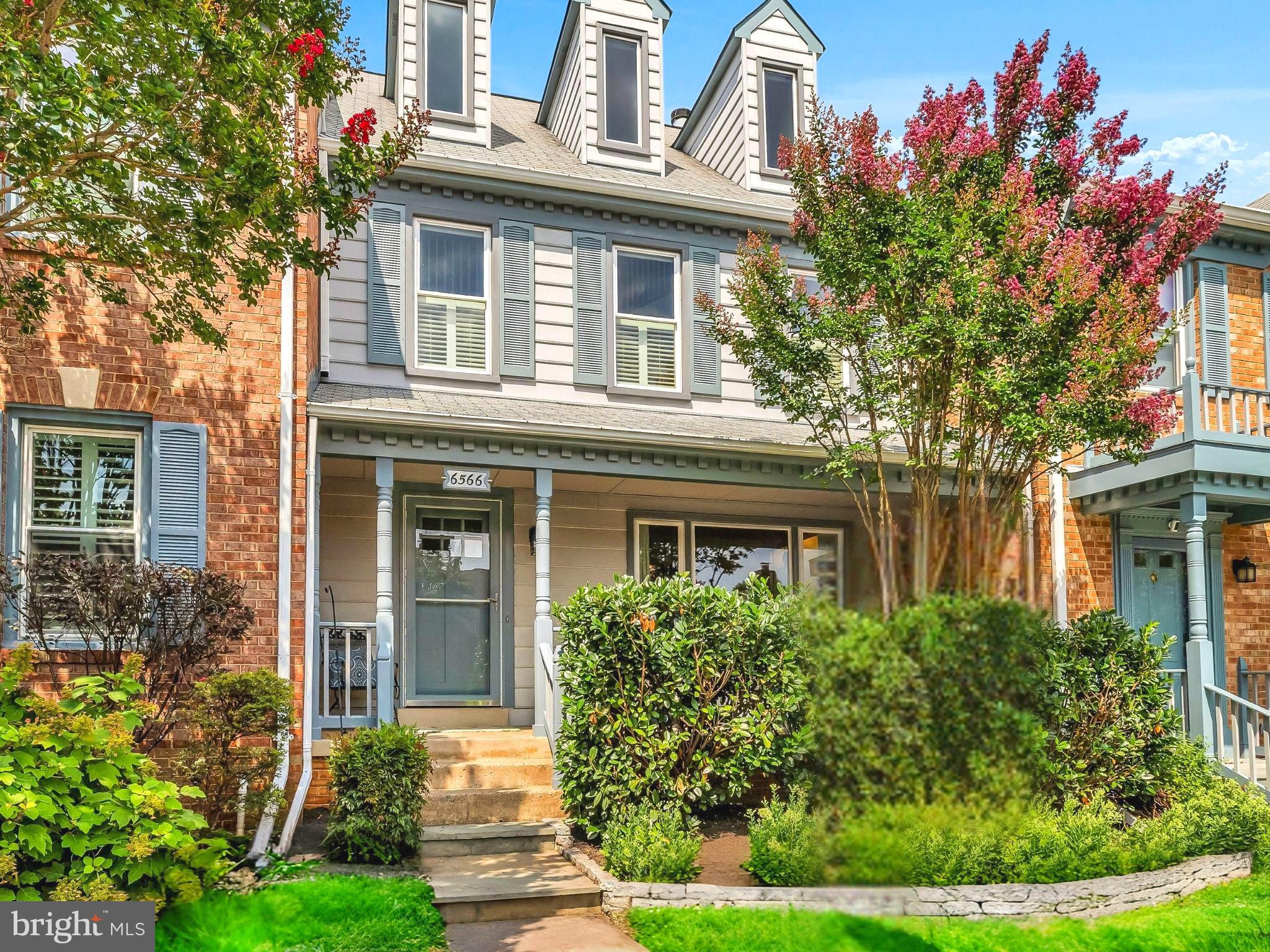 PINECREST - Residential