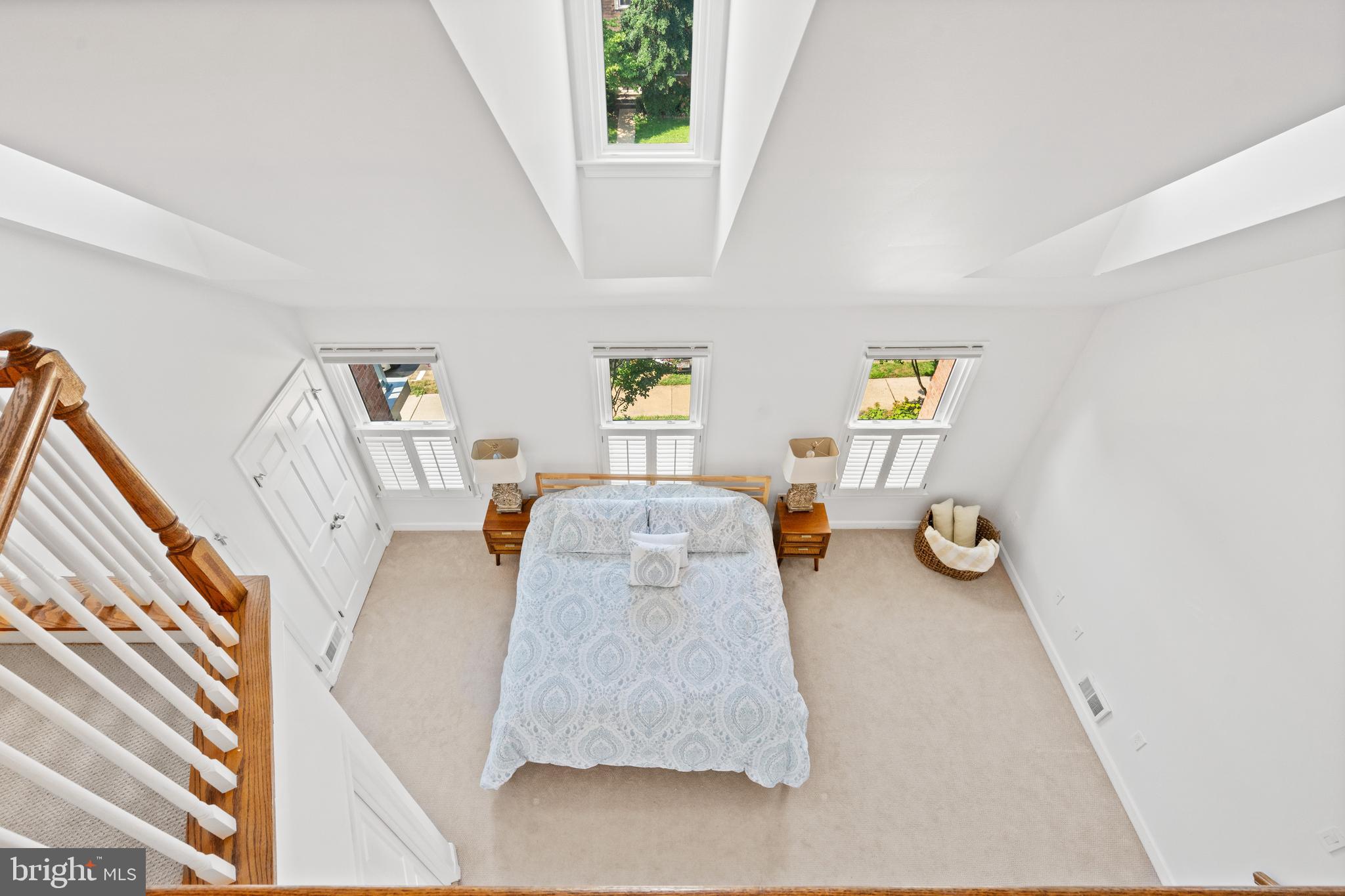 PINECREST - Residential