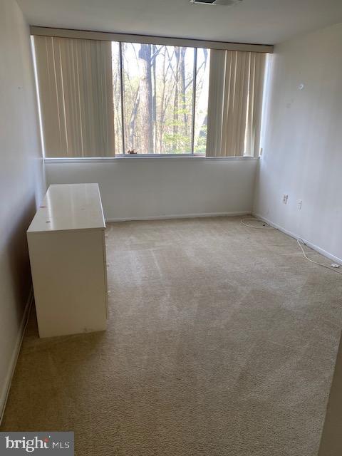 IVYMOUNT COURT - Residential Lease