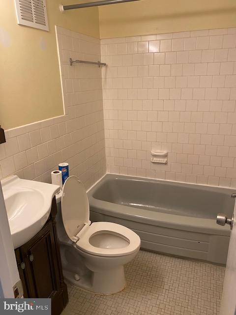 IVYMOUNT COURT - Residential Lease