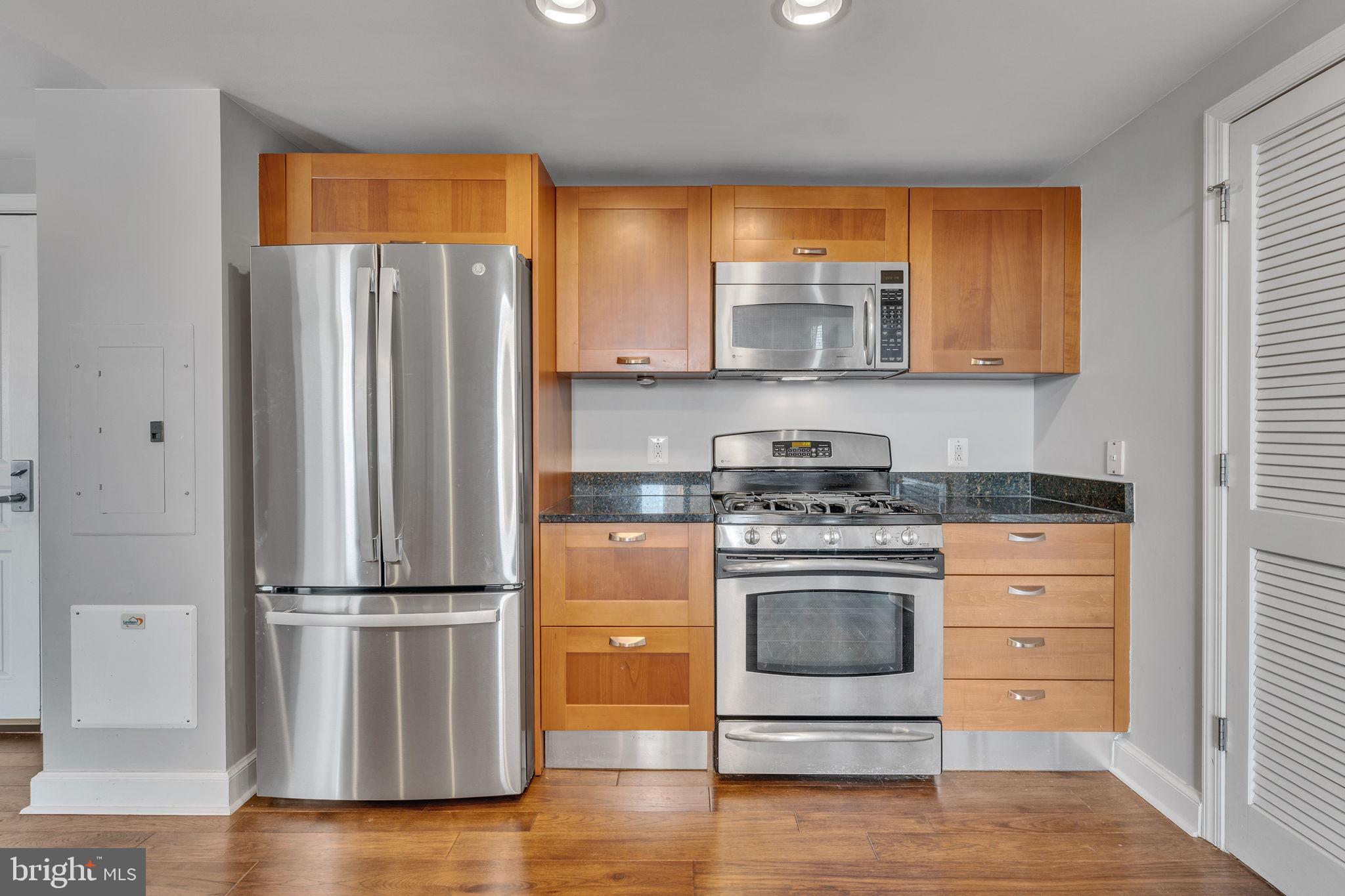 2451 MIDTOWN AVENUE 1327