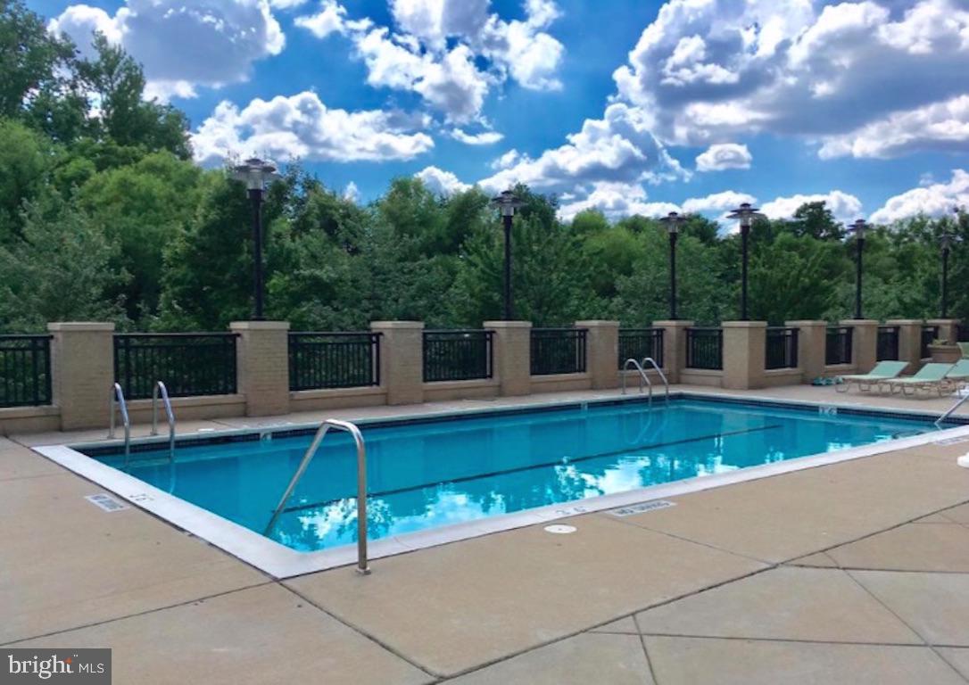 BELMONT BAY - Residential