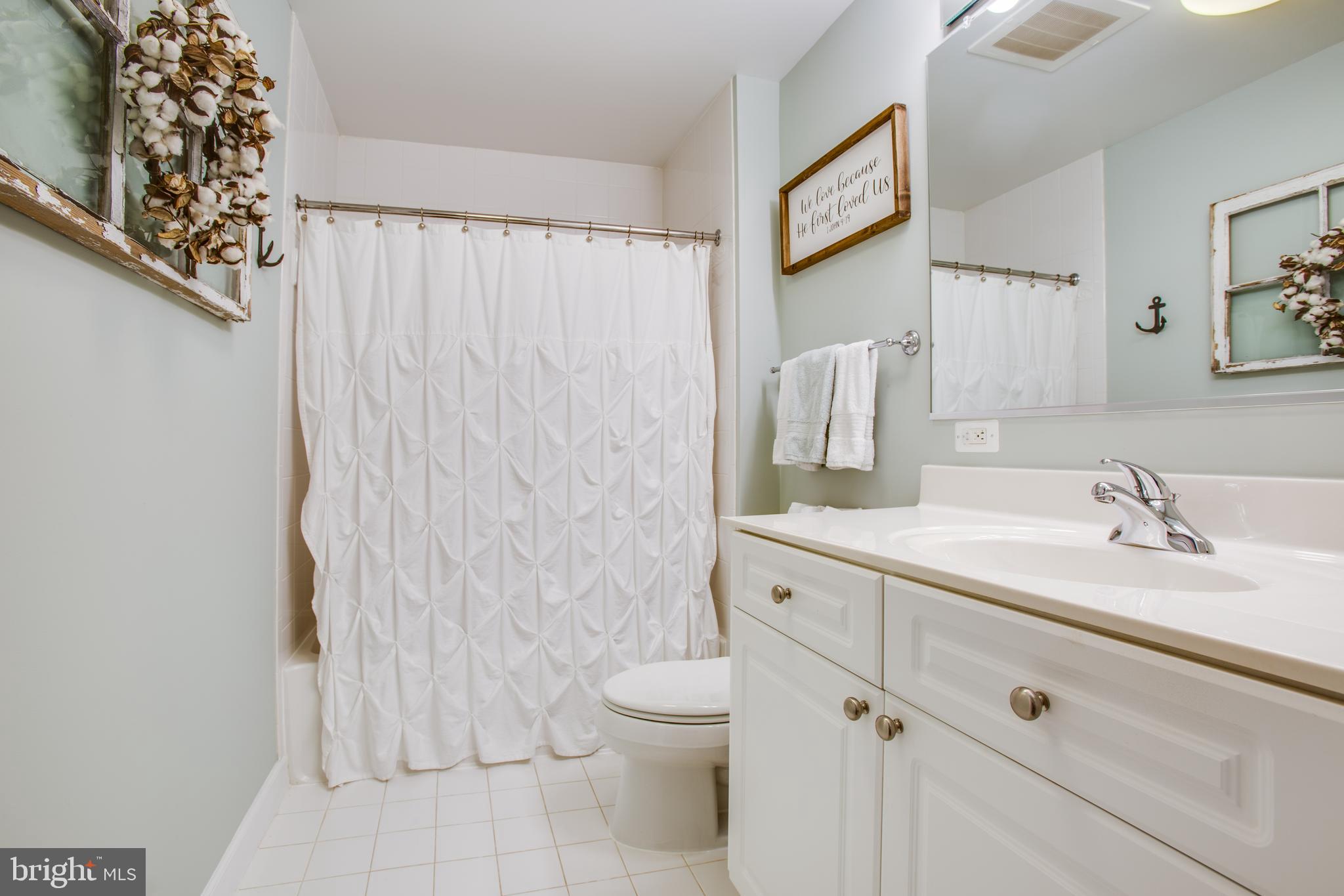 BELMONT BAY - Residential