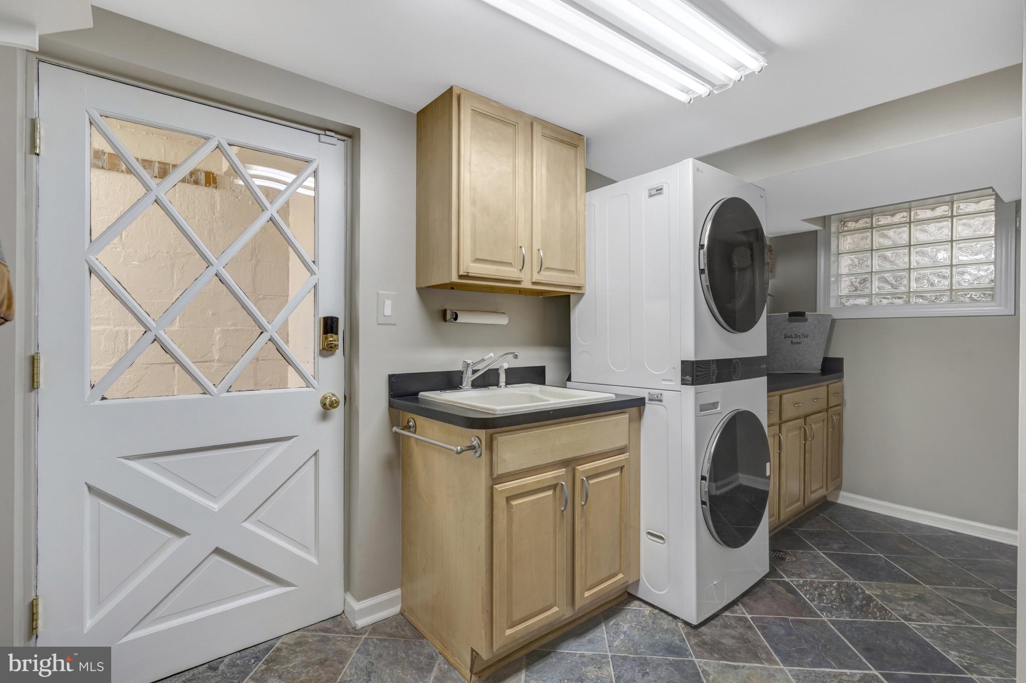 MANTUA HILLS - Residential