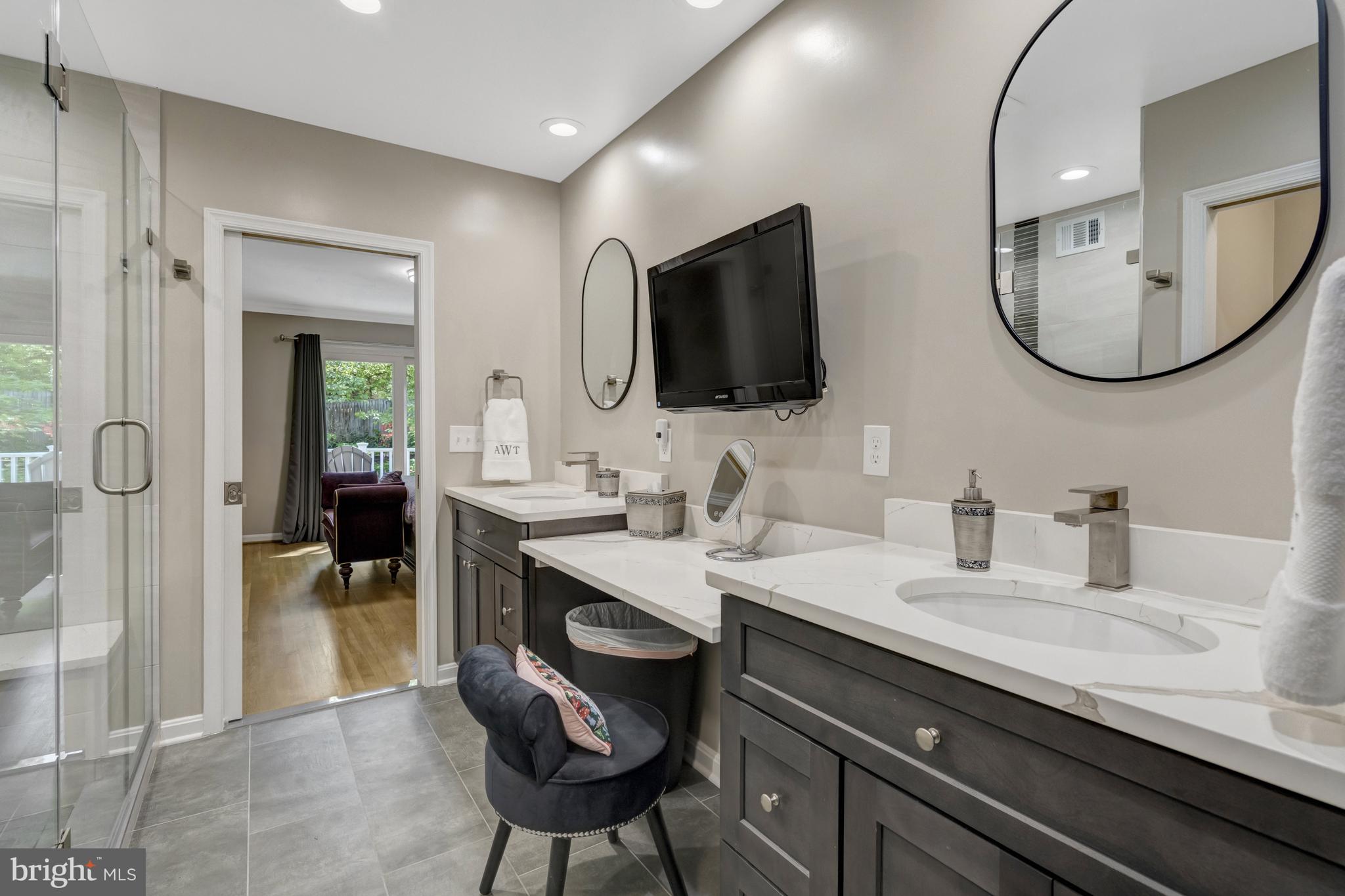 MANTUA HILLS - Residential