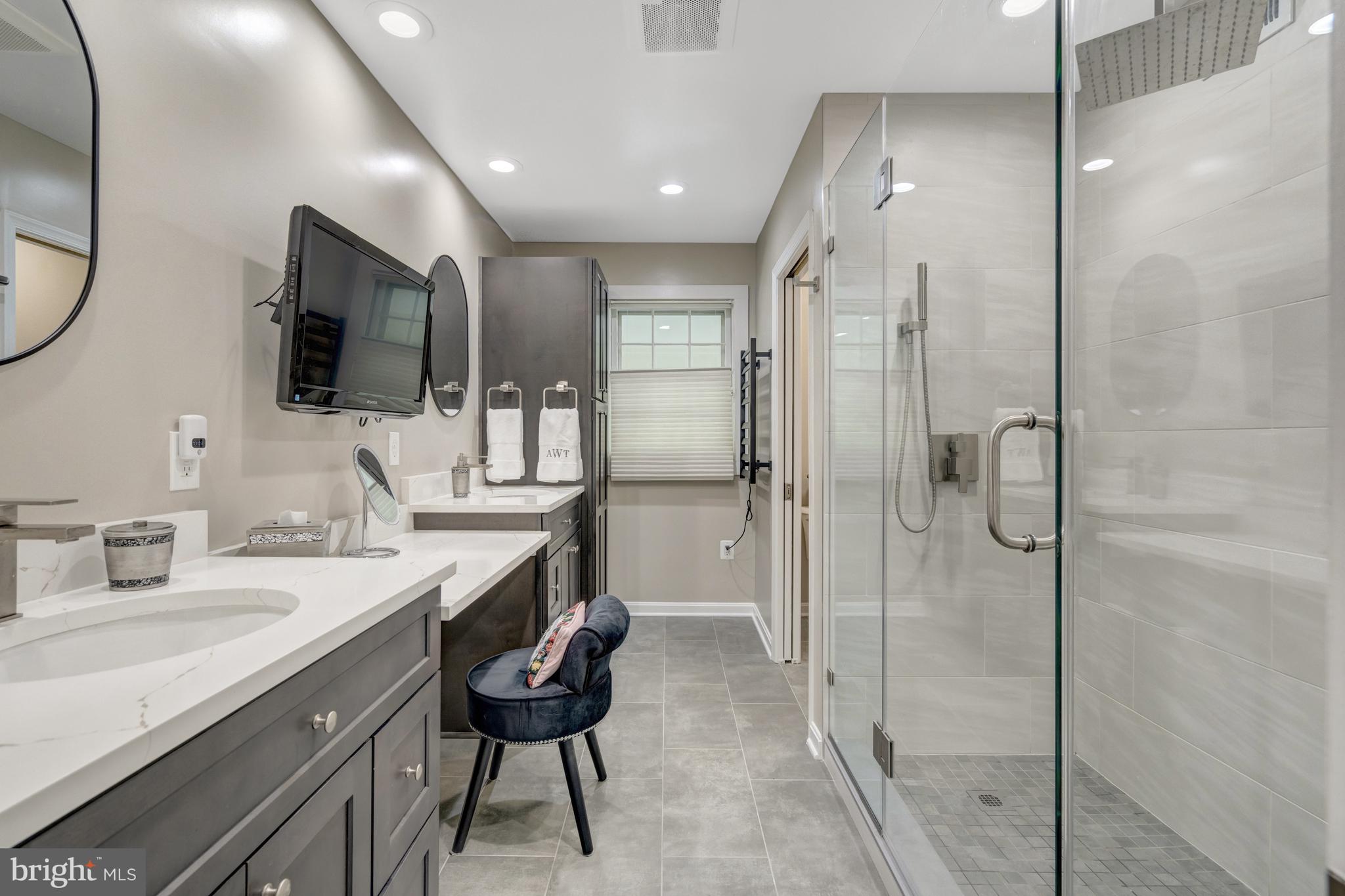 3313 MIDLAND ROAD
