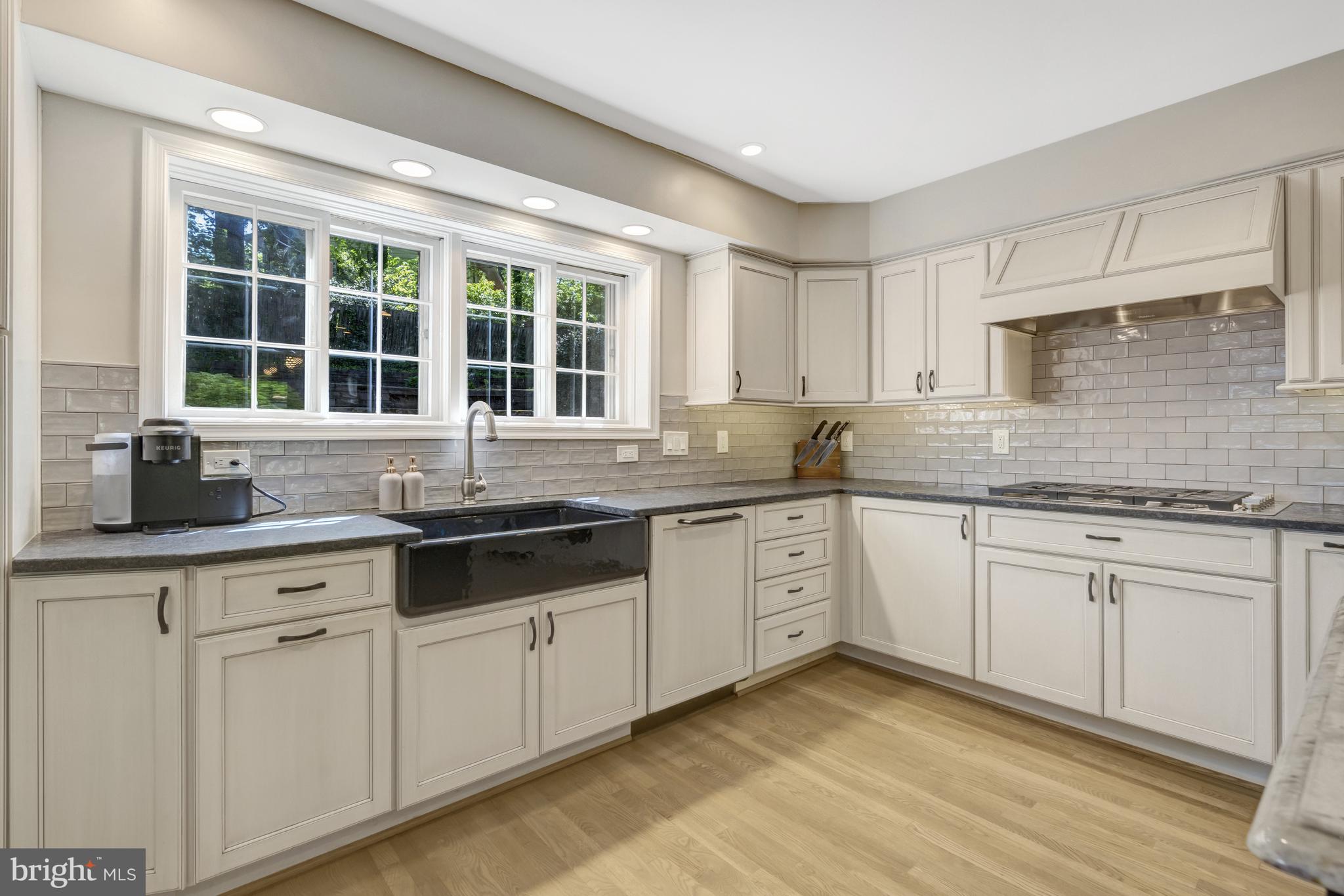 MANTUA HILLS - Residential