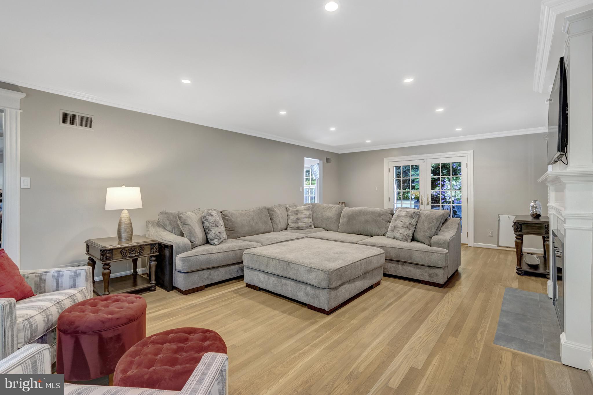 MANTUA HILLS - Residential