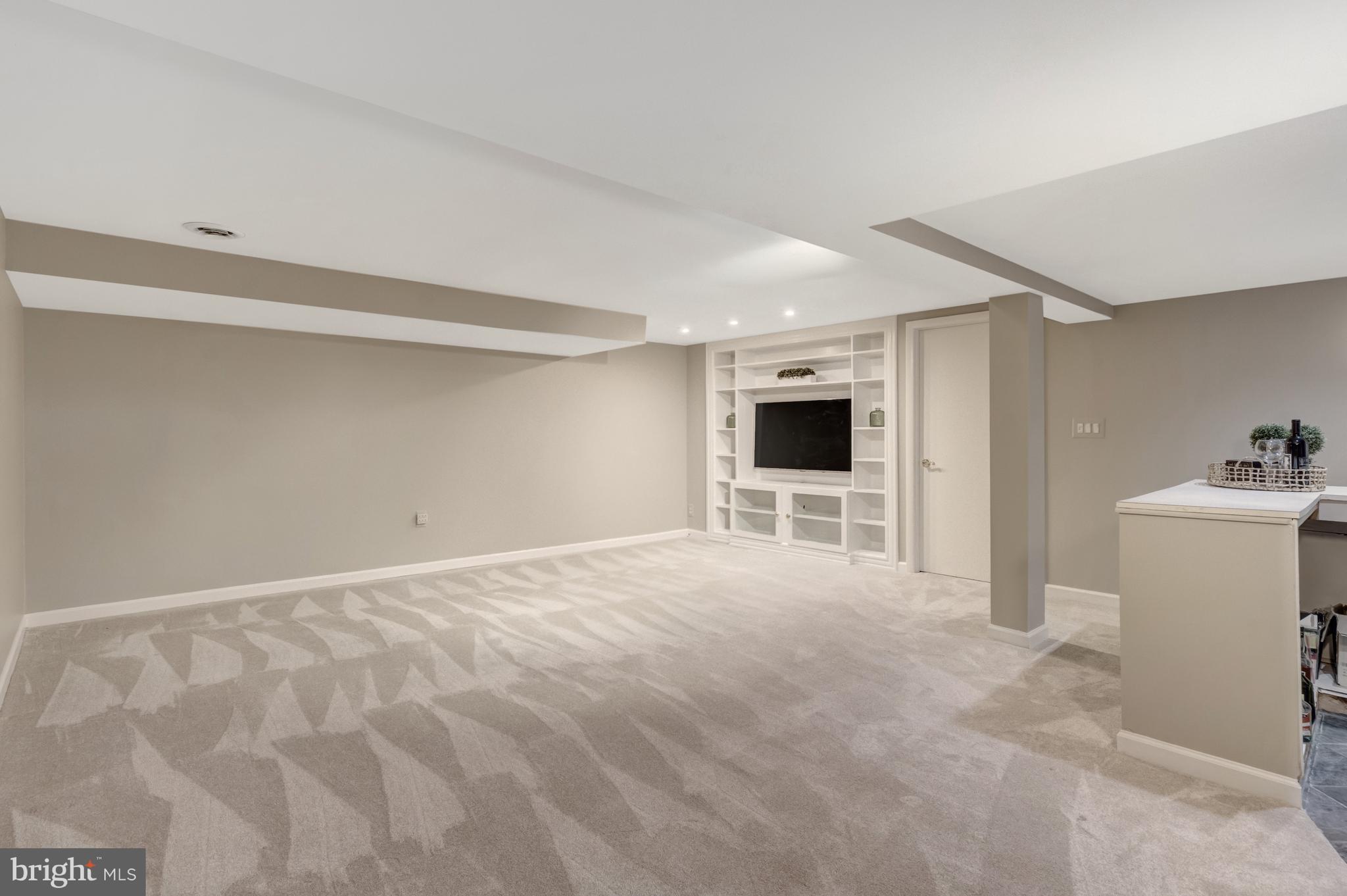 MANTUA HILLS - Residential