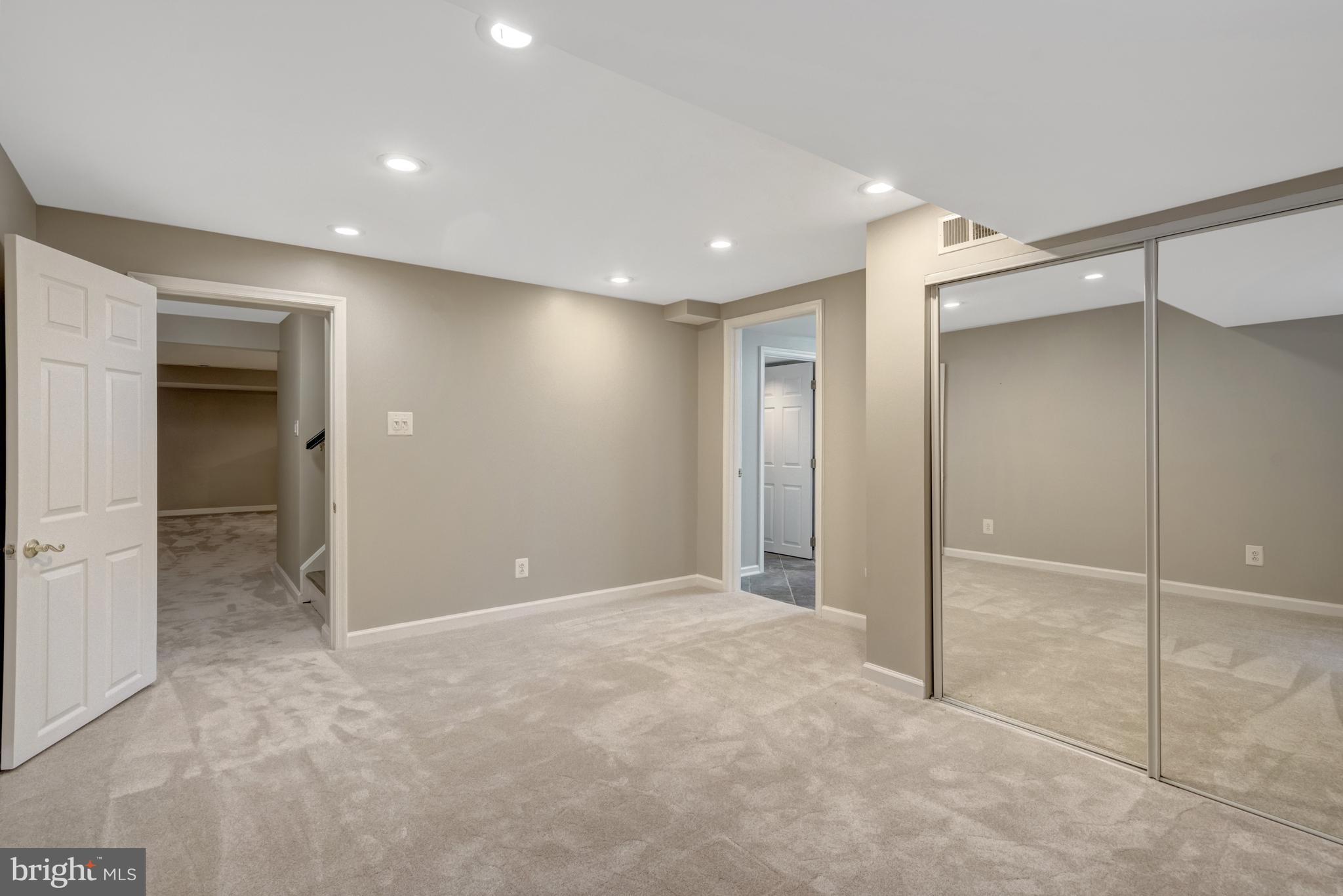 MANTUA HILLS - Residential