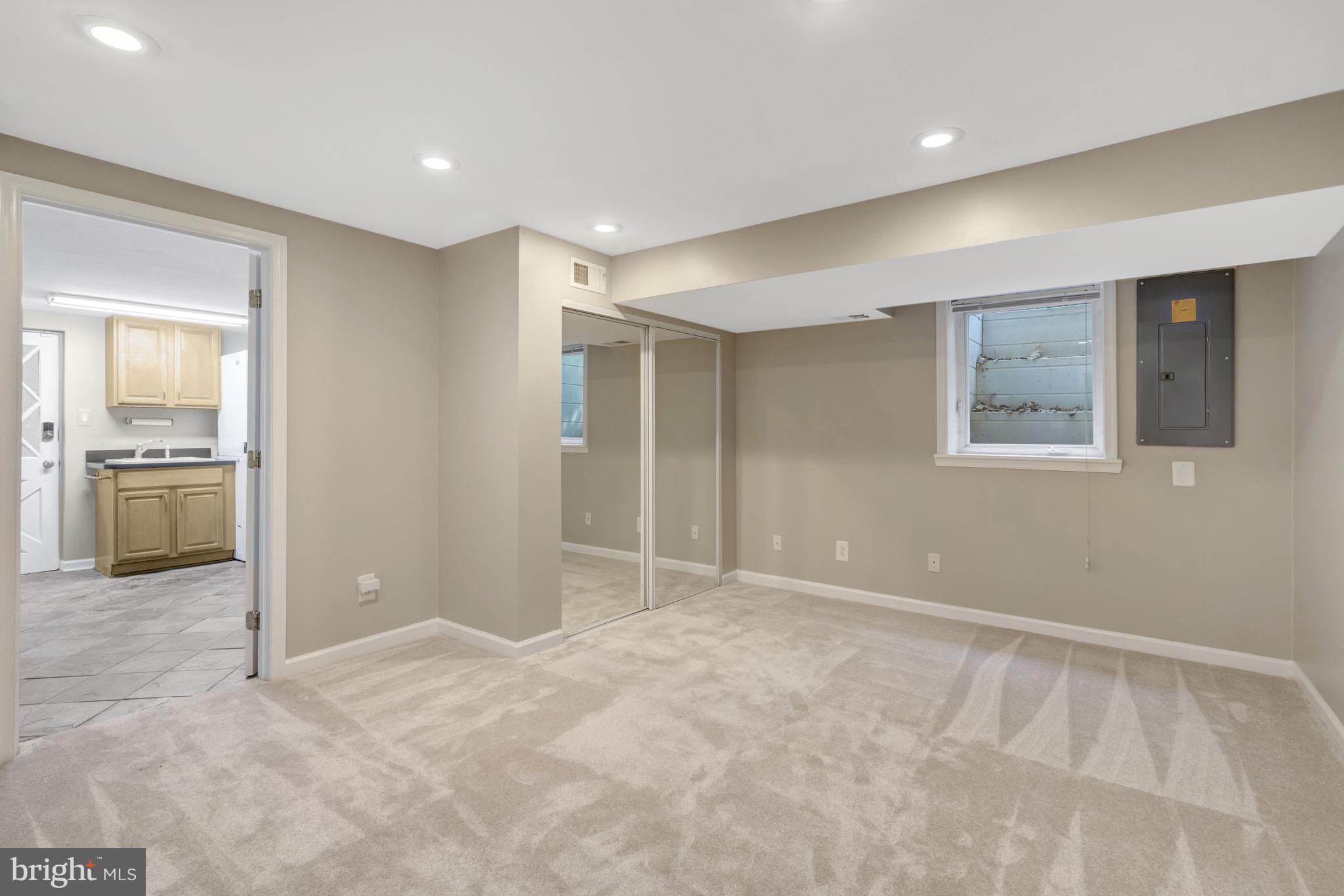 MANTUA HILLS - Residential