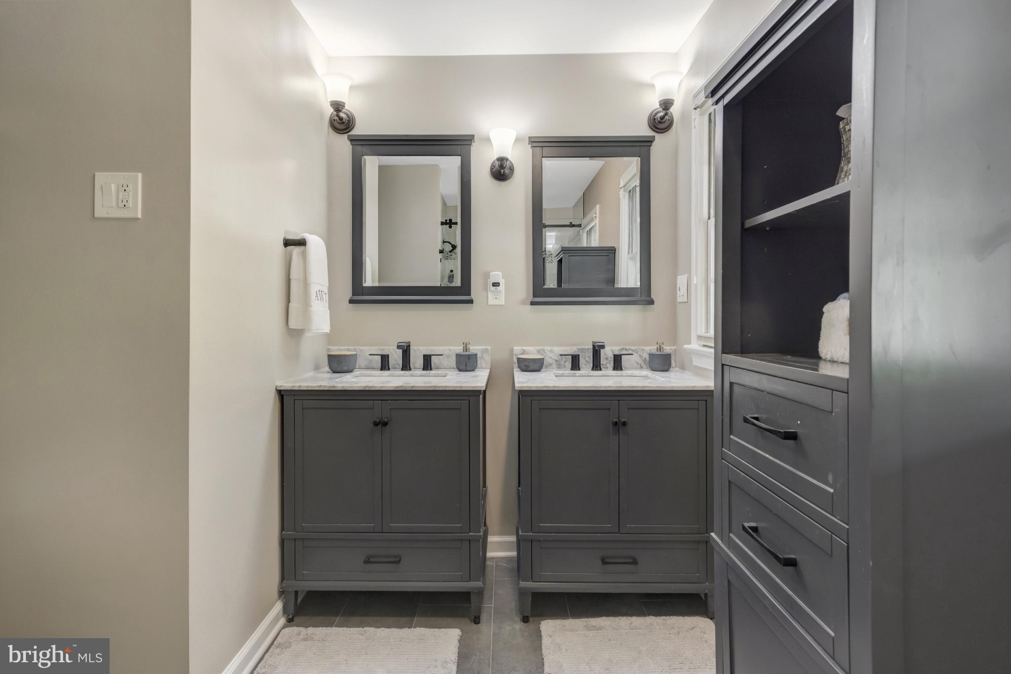 MANTUA HILLS - Residential