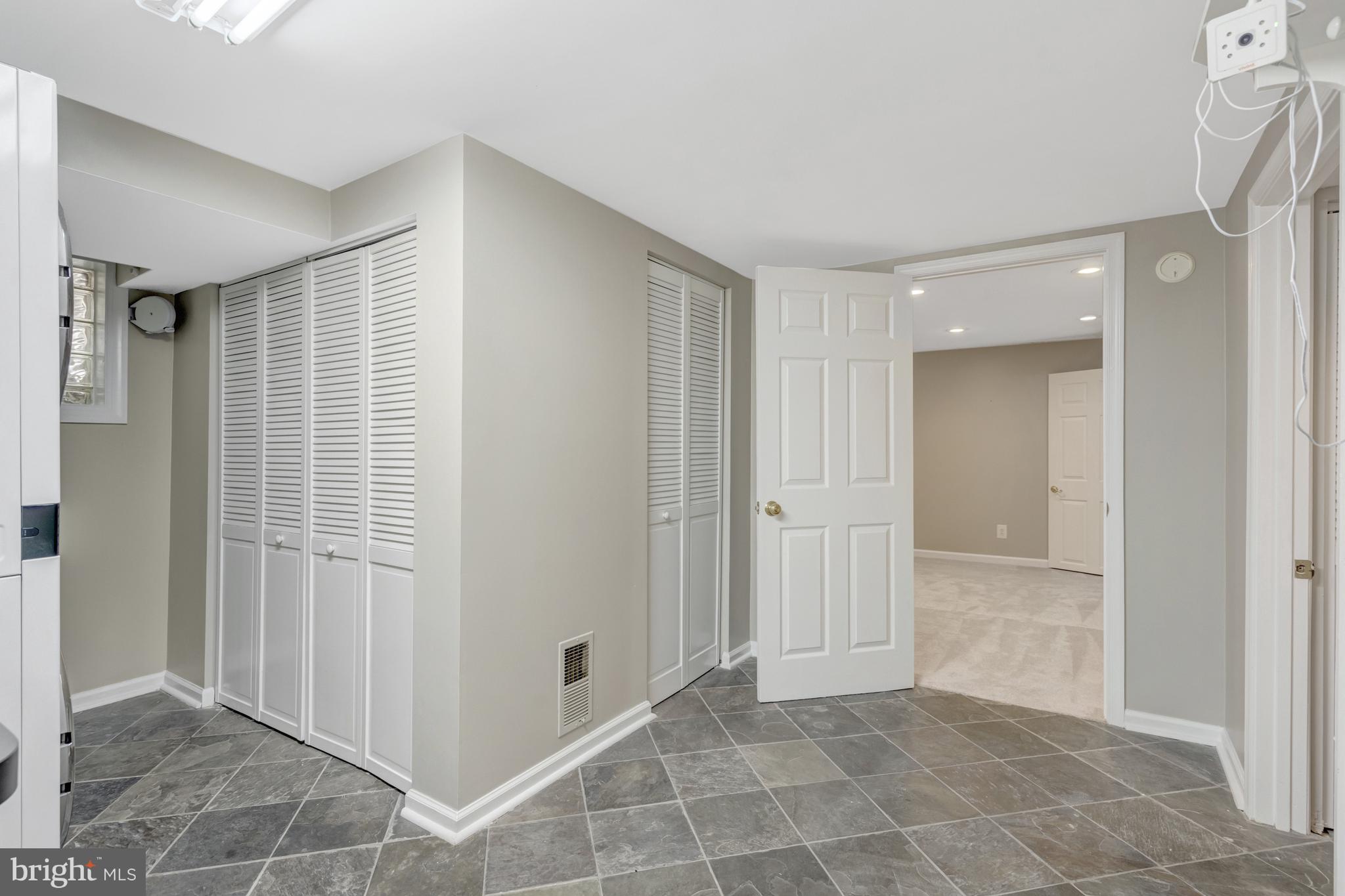 MANTUA HILLS - Residential