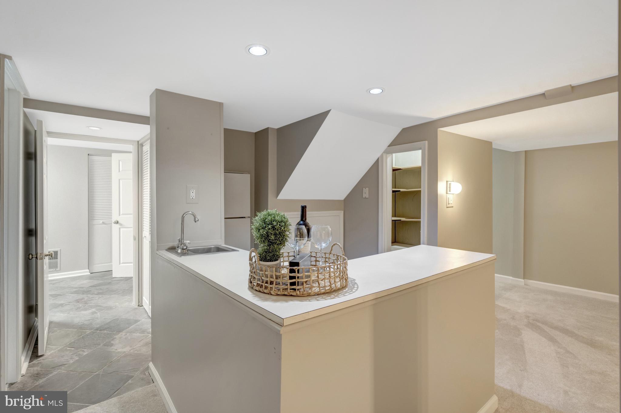 MANTUA HILLS - Residential